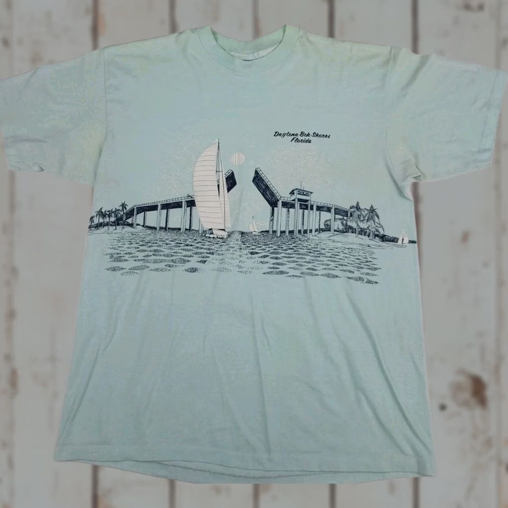 Hanes VINTAGE Hanes T-Shirt Daytona Beach Shores Bridge Art USA Green L Mens Short Sleeve Crew Neck 80s 90s Size US L / EU 52-54 / 3 - 1 Thumbnail