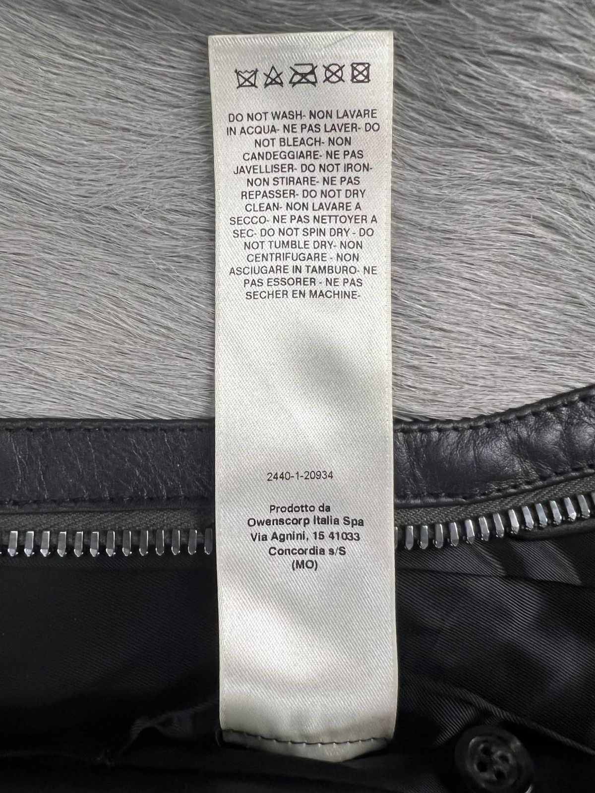 Rick Owens RICK OWENS AW22 HORNED SHOULDERS KLAUS JACKET GREY PONYHAIR Size US S / EU 44-46 / 1 - 6 Thumbnail