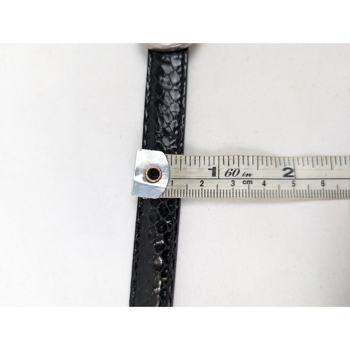 Saint Laurent Paris o1rshd1 Size: 100 / Embossed Leather Buckle Belt in Black Size 40 - 14 Thumbnail