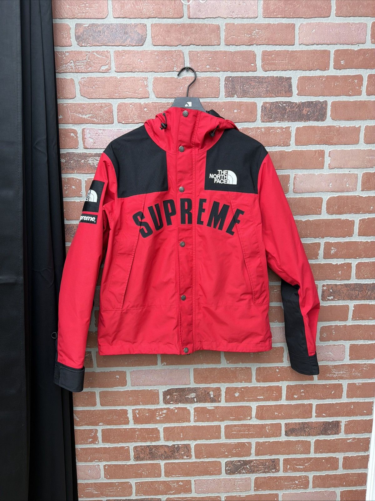 Supreme Supreme Mountain Parka Red Nylon S GREAT Condition 19SS Size US S / EU 44-46 / 1 - 1 Thumbnail