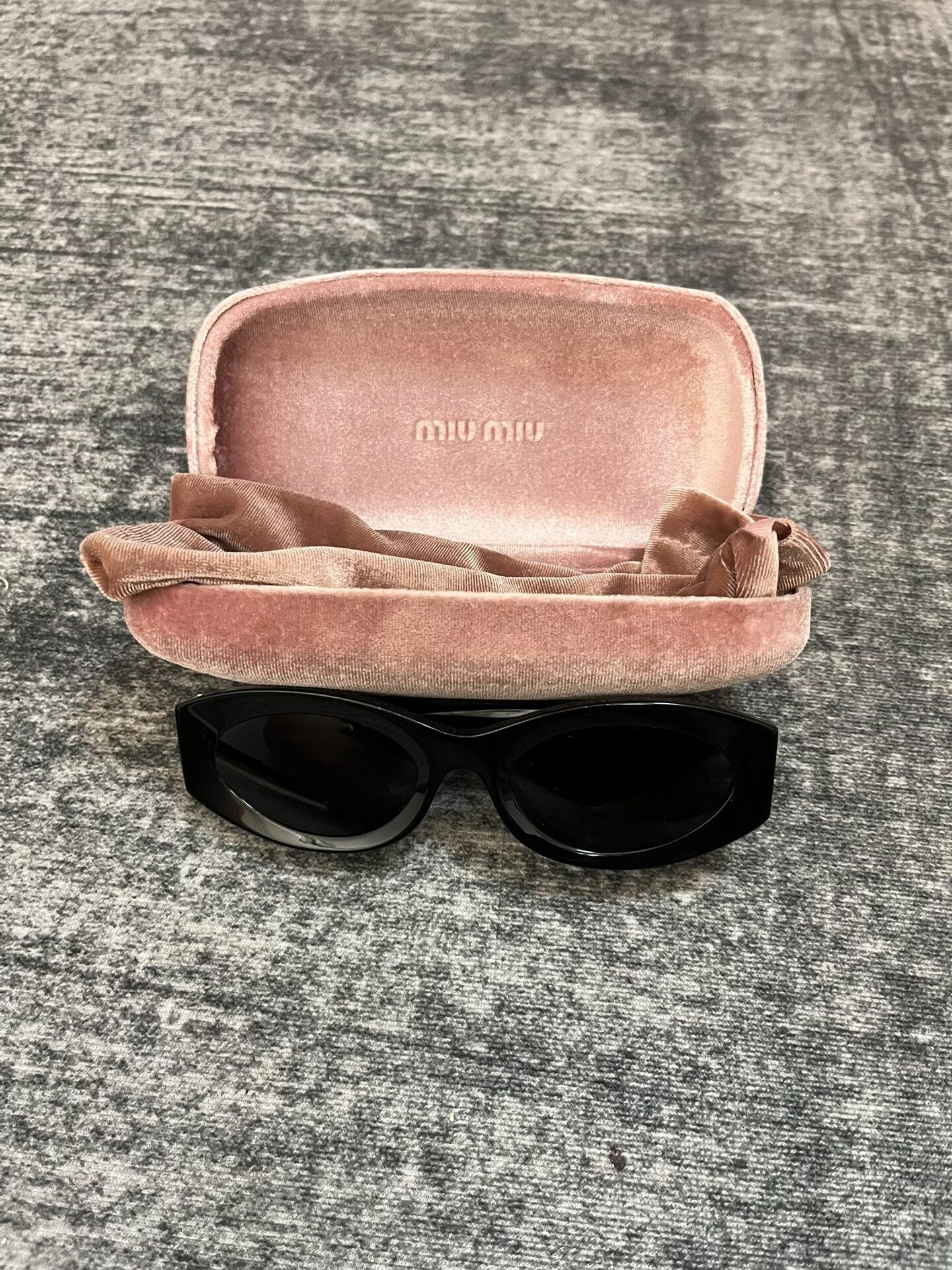 Miu Miu Miu Miu Retro Black Item 54 Women Size ONE SIZE - 1 Thumbnail