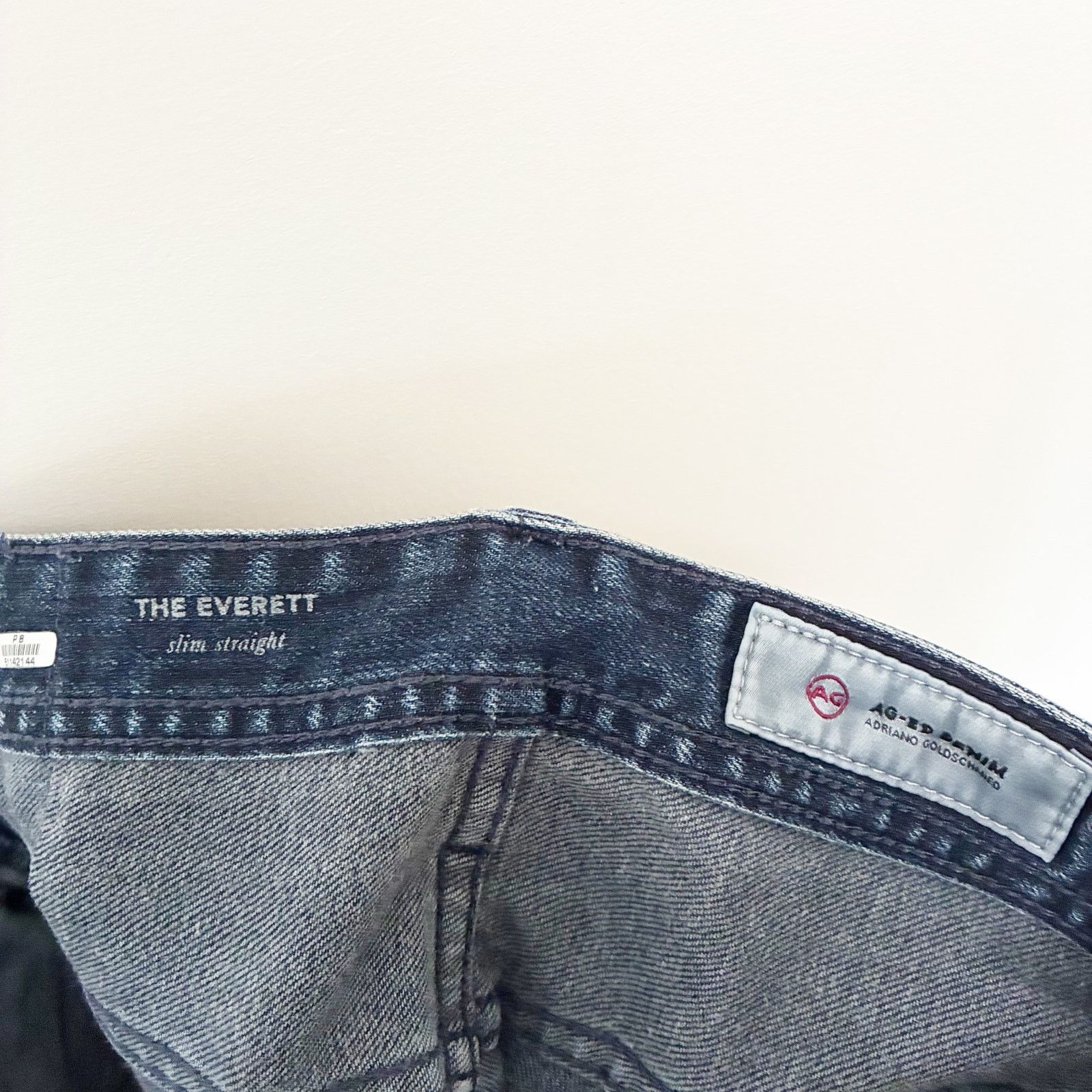 AG Adriano Goldschmied AG Adriano Goldschmied Everett Slim Straight Jeans Sz 30x34 Size US 30 / EU 46 - 2 Thumbnail
