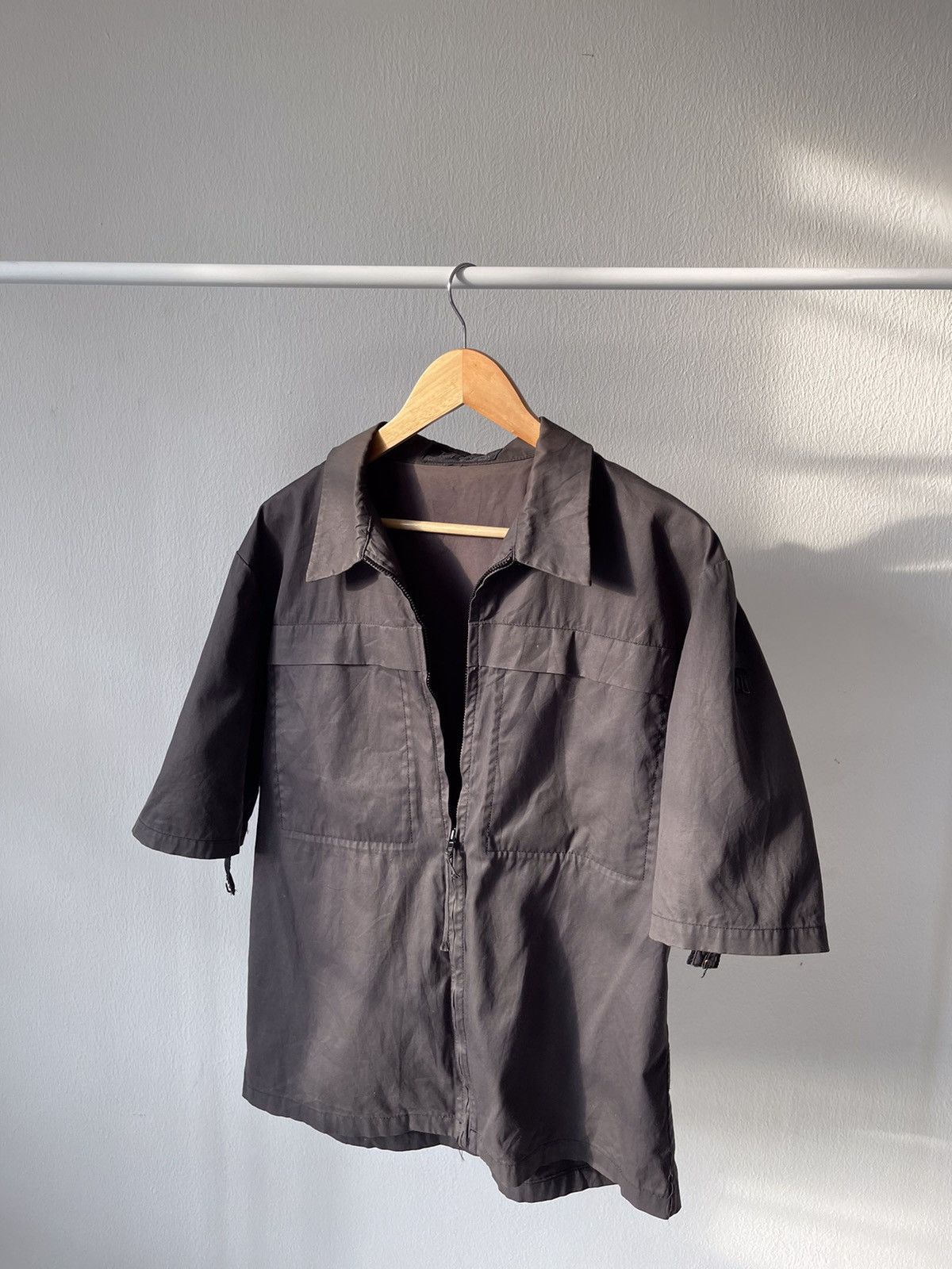 If Six Was Nine × Le Grande Bleu (L.G.B.) × Yasuyuki Ishii Yasuyuki Ishii ‘Exalt Of Violence’ Two Pocket Zip Shirt Size US M / EU 48-50 / 2 - 2 Thumbnail