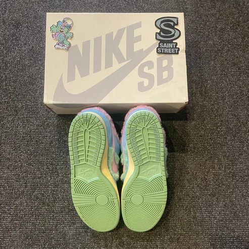 Nike SB Nike SB Dunk Low Verdy Visty Size US 11 / EU 44 - 3 Thumbnail