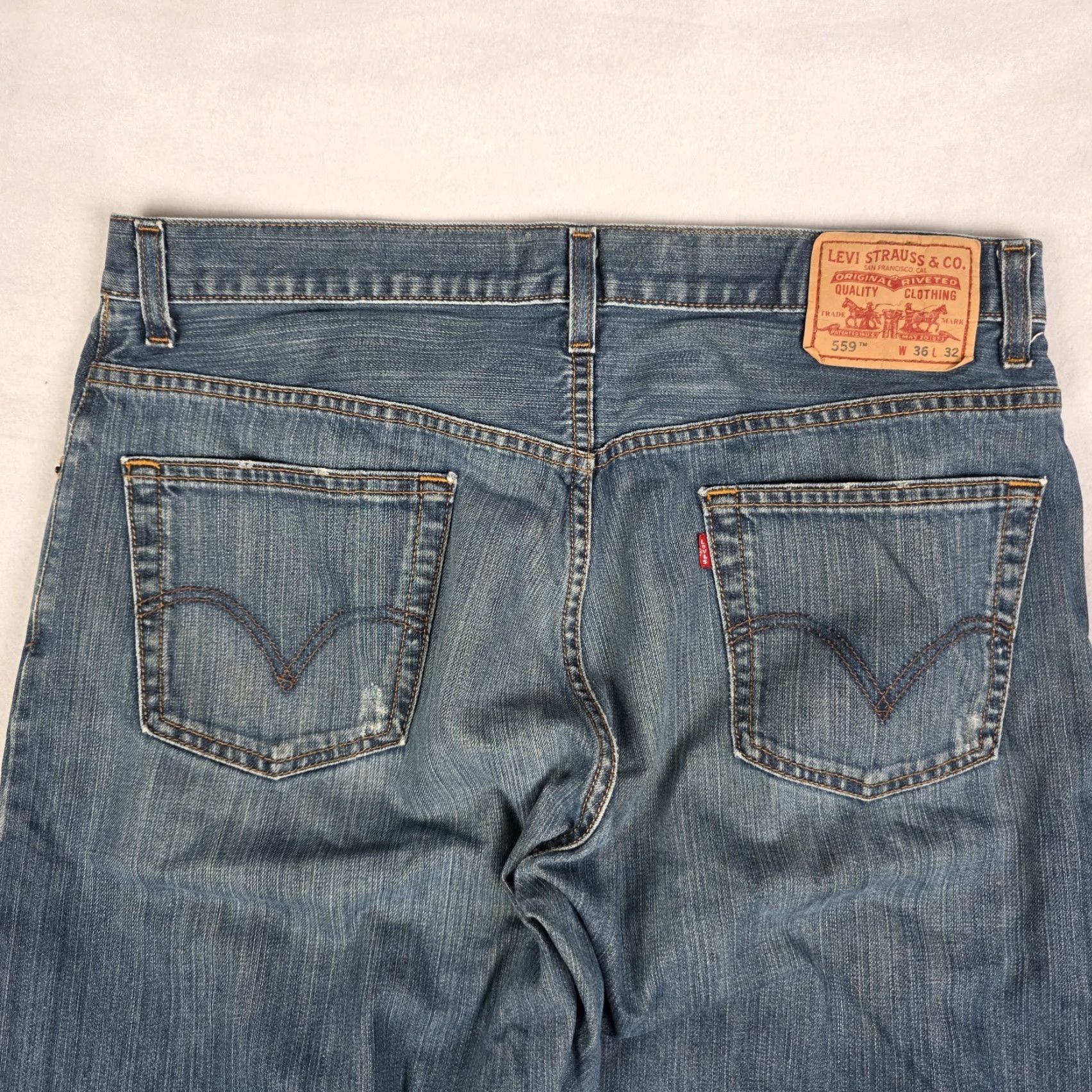 Levi's VINTAGE Levi's 559 Jeans Baggy Mens 36x32 Blue Distressed Grunge 90s Straight Denim Size US 36 / EU 52 - 7 Thumbnail