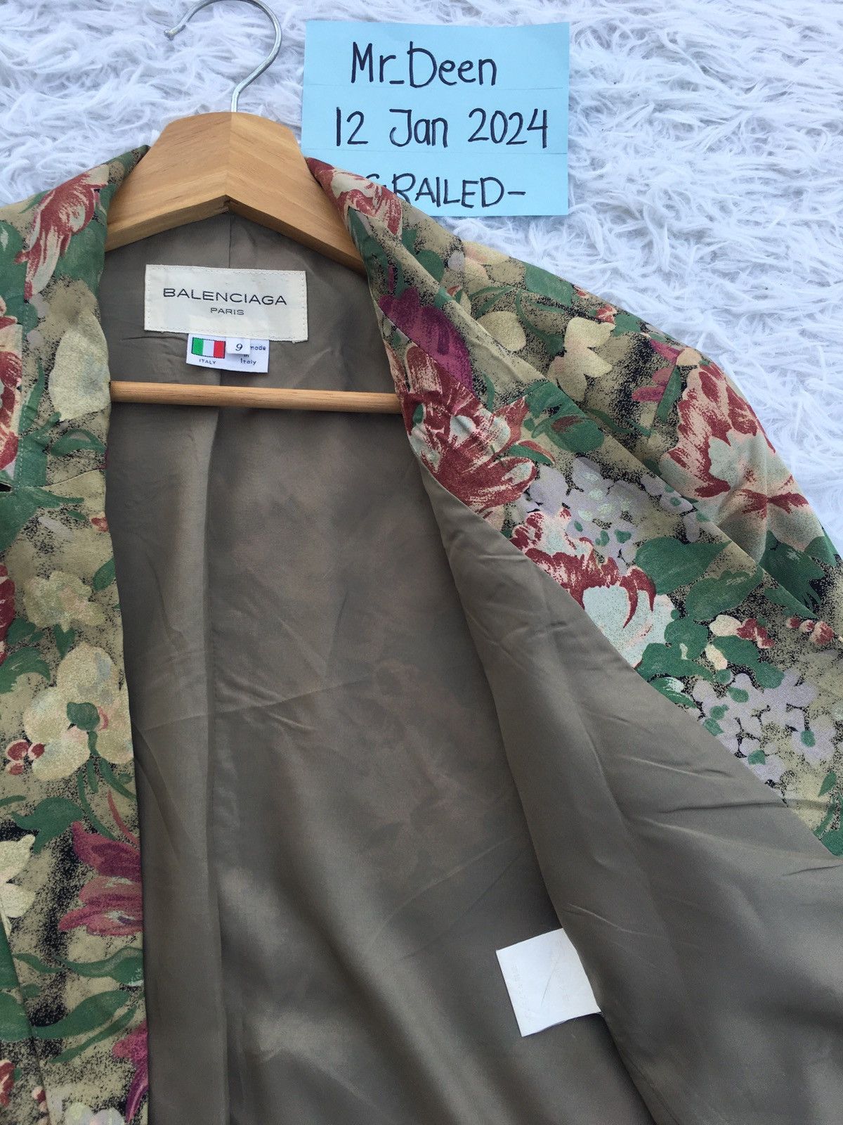 Balenciaga Rare Vintage 90s Balenciaga Florals Print Blazer Size M / US 6-8 / IT 42-44 - 15 Thumbnail