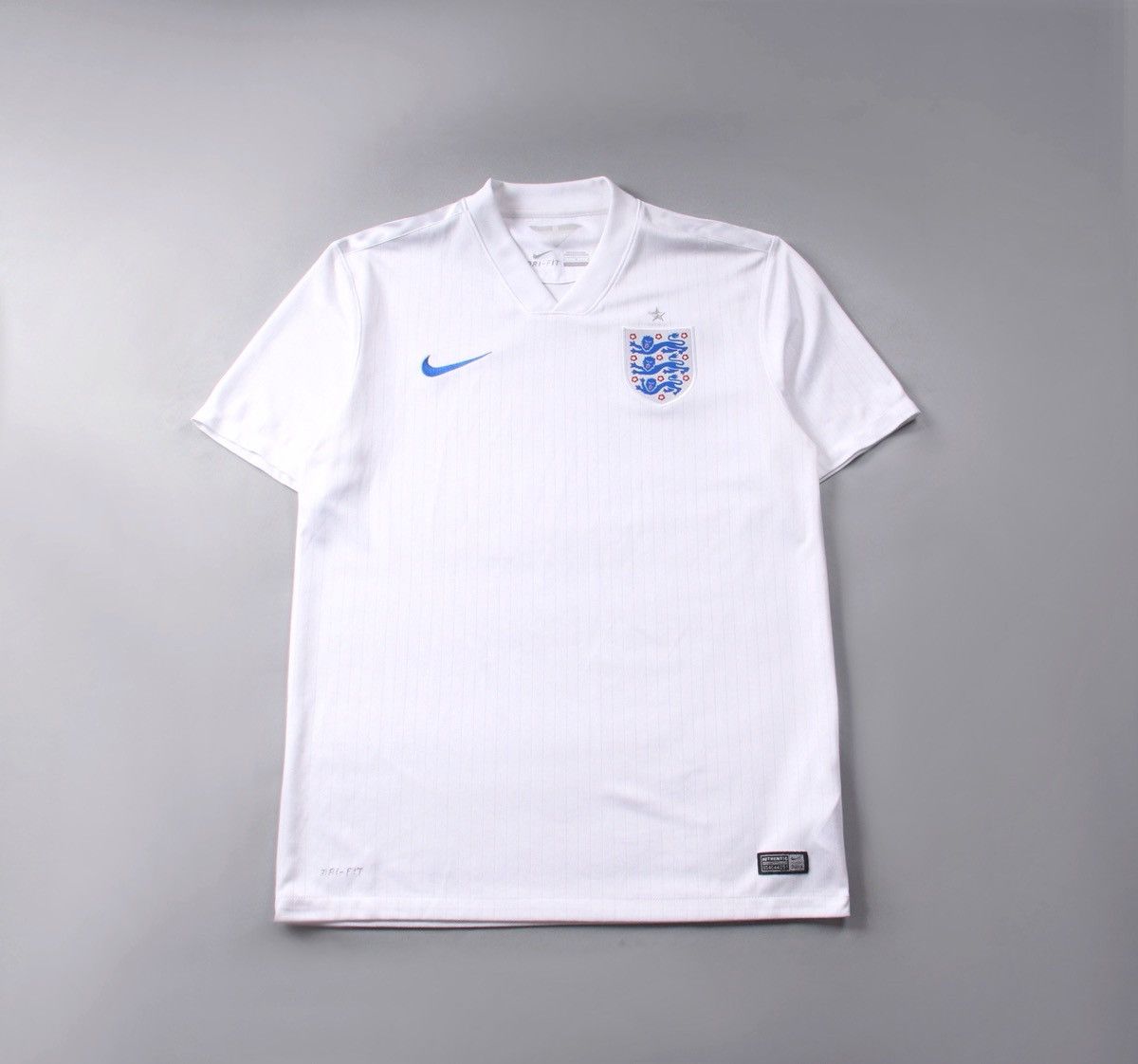 Nike Nike Vintage England Soccer Football White Tee T Shirt M Size US M / EU 48-50 / 2 - 1 Thumbnail