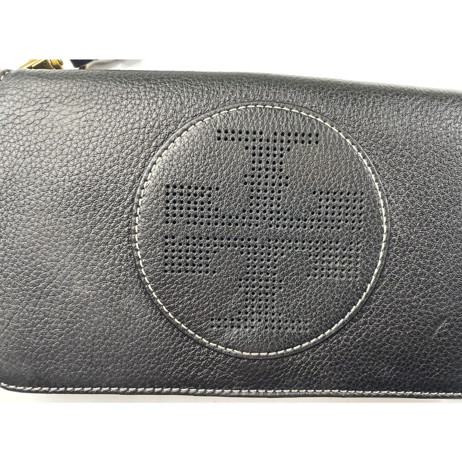 Tory Burch TORY BURCH PERFORATED LOGO FLAT WALLET CROSS BODY BLACK LEATHER CROSSBODY SMALL WOMEN 5" x 8" PEbbled ID: 190041556984 Size ONE SIZE - 2 Thumbnail