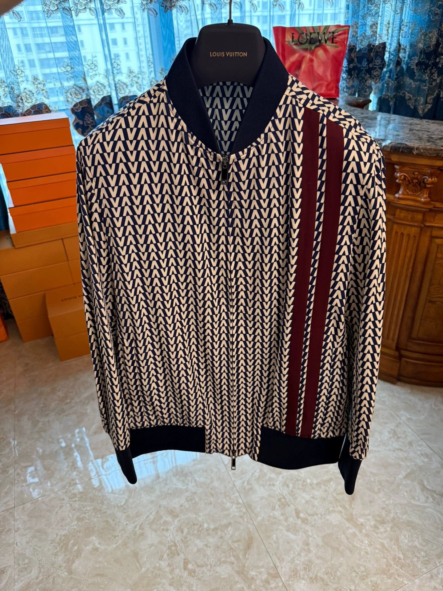 Valentino Valentino Full Logo Slim Fit Jacket 48 (New) Size US M / EU 48-50 / 2 - 1 Thumbnail