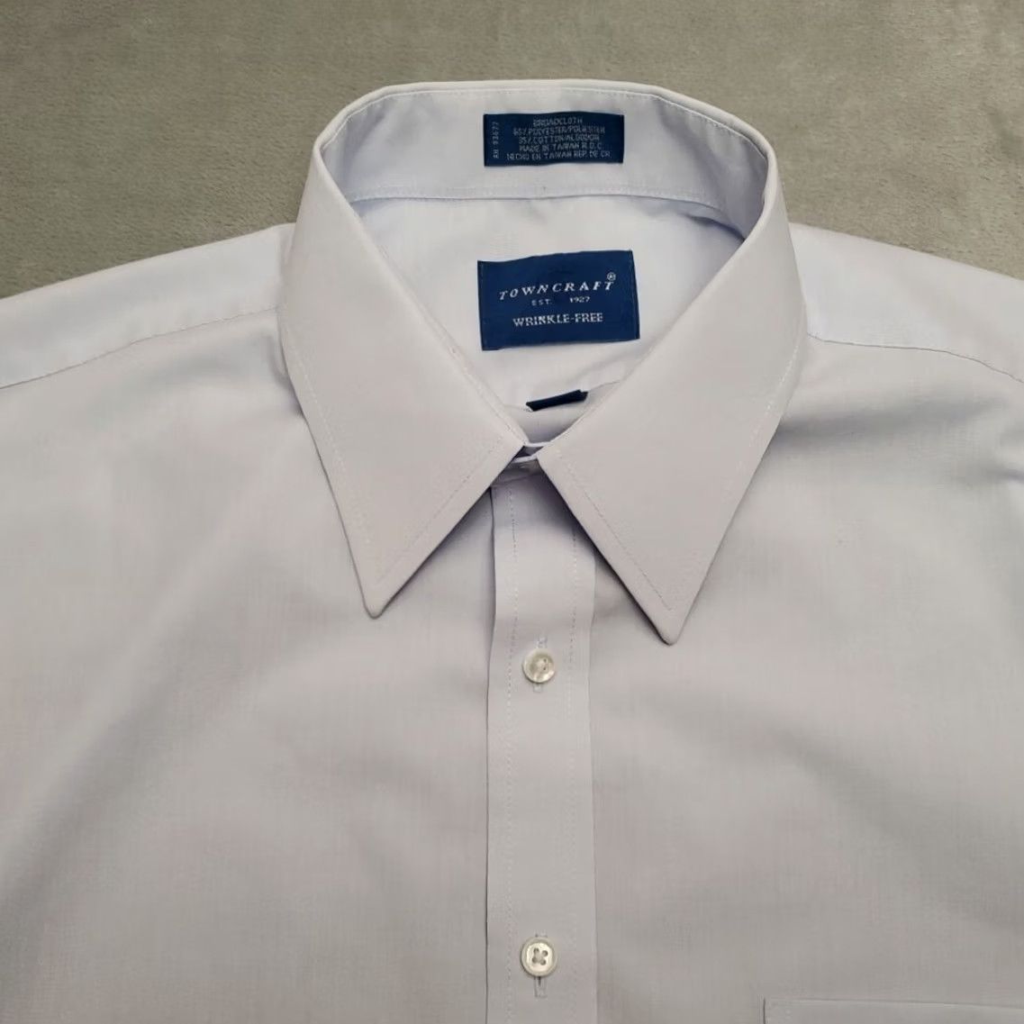 Vintage VINTAGE Towncraft Shirt Mens L Blue Short Sleeve Button-Up Collared Classic Broadcloth Cotton Polyester Solid Mens Size US L / EU 52-54 / 3 - 3 Thumbnail