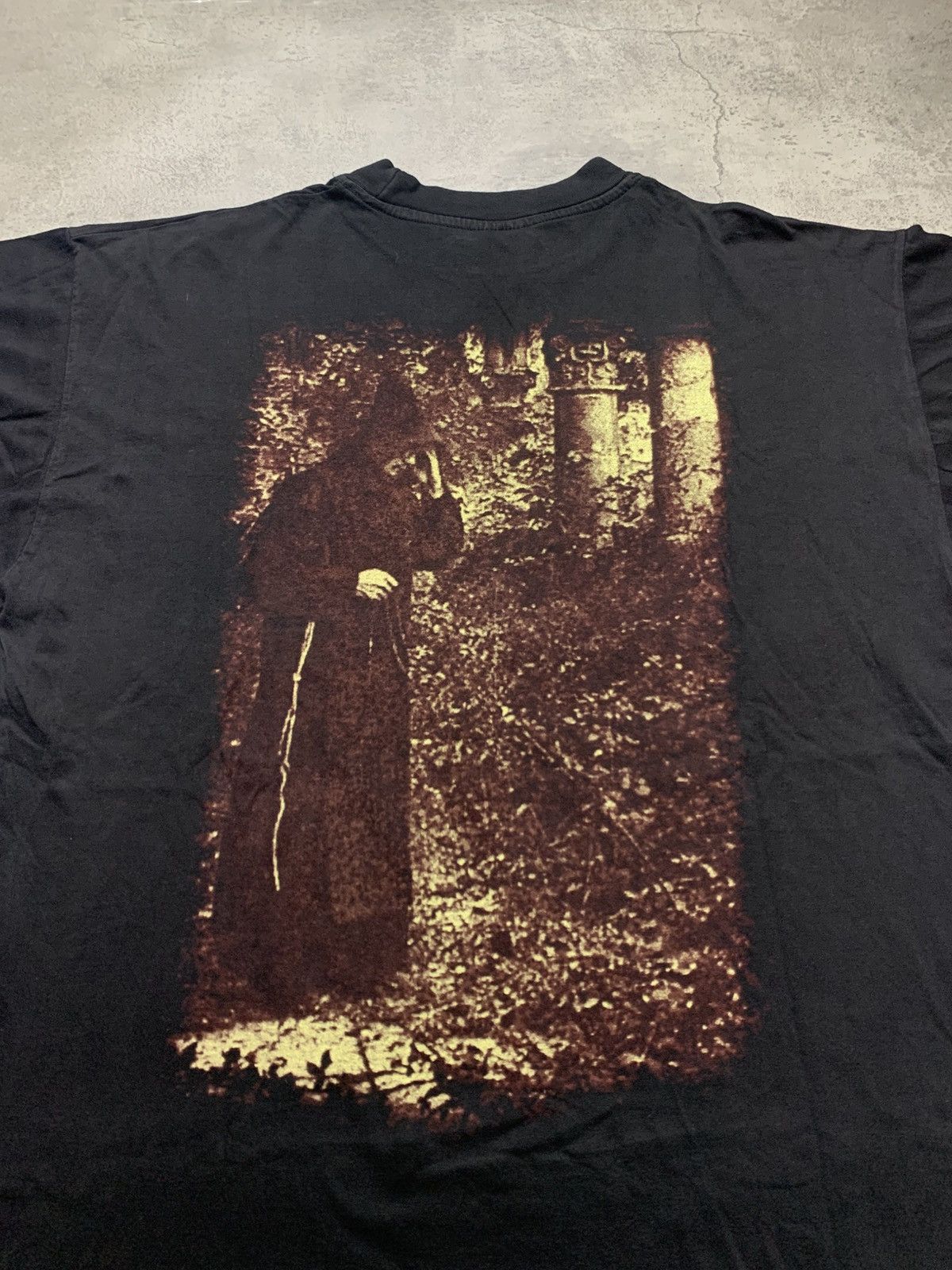 Band Tees Vintage 90s At The Gates band tshirt bolt thrower entombed Size US XL / EU 56 / 4 - 4 Thumbnail
