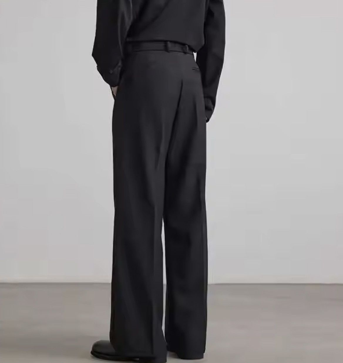 Vintage Black High Waist Straight Wide Leg Pleated Pants / Trousers Size US 31 - 2 Thumbnail