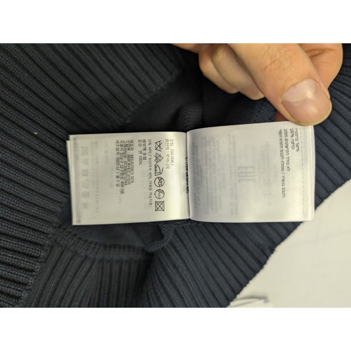 Moncler o1rshd1 Girocollo Tricot Sweater in Navy Size US XXL / EU 58 / 5 - 20 Thumbnail