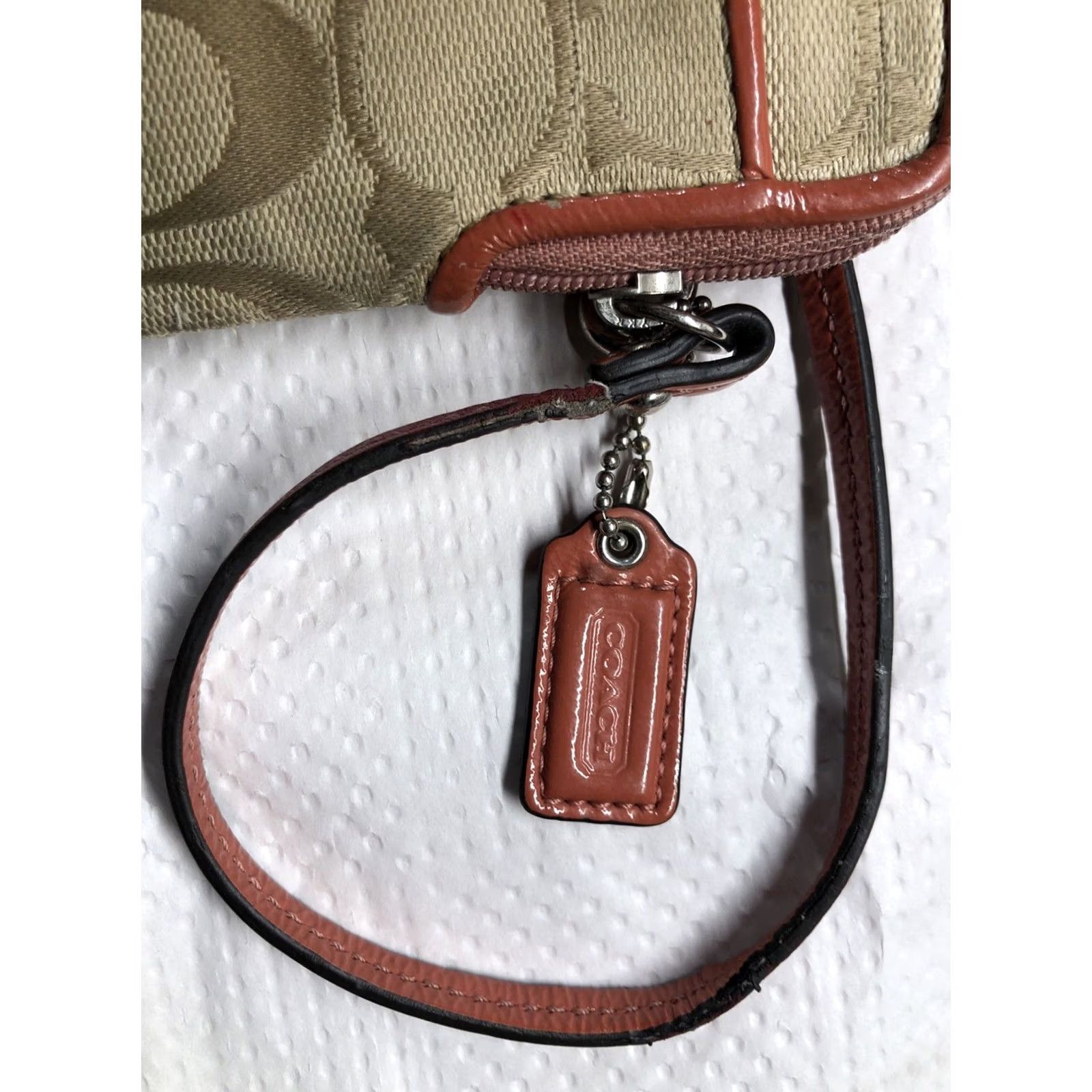 Coach VINTAGE Coach Wristlet Small Beige Signature Canvas Pink Accent Flower Clutch Wallet Women's Accessories Designer Size ONE SIZE - 4 Thumbnail