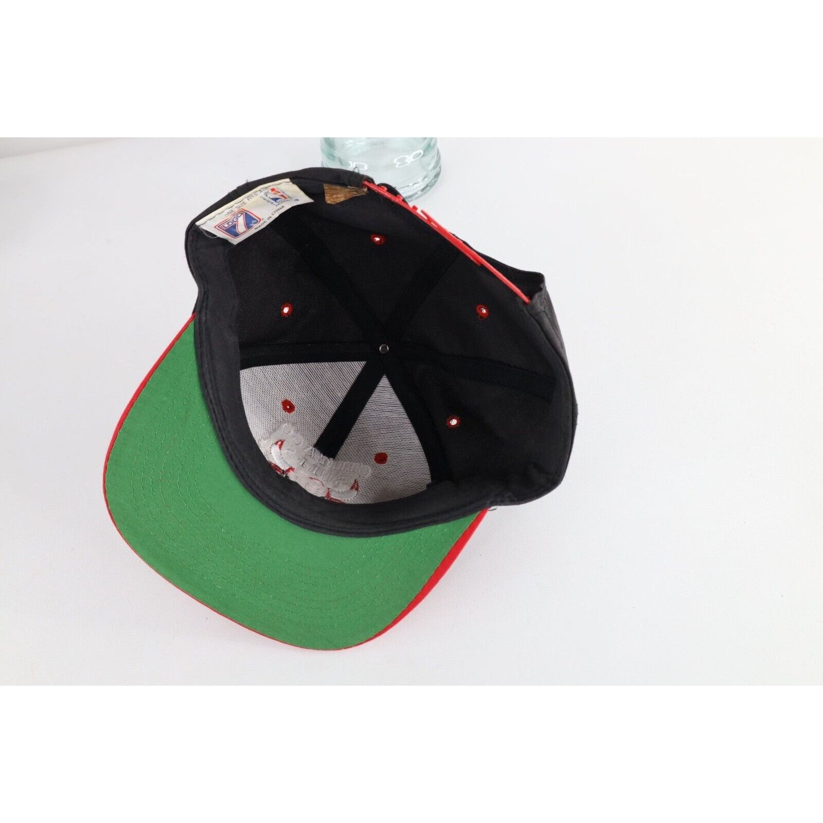 Vintage Vintage 90s Chicago Bulls Basketball Plain Logo Snapback Hat Size ONE SIZE - 7 Thumbnail