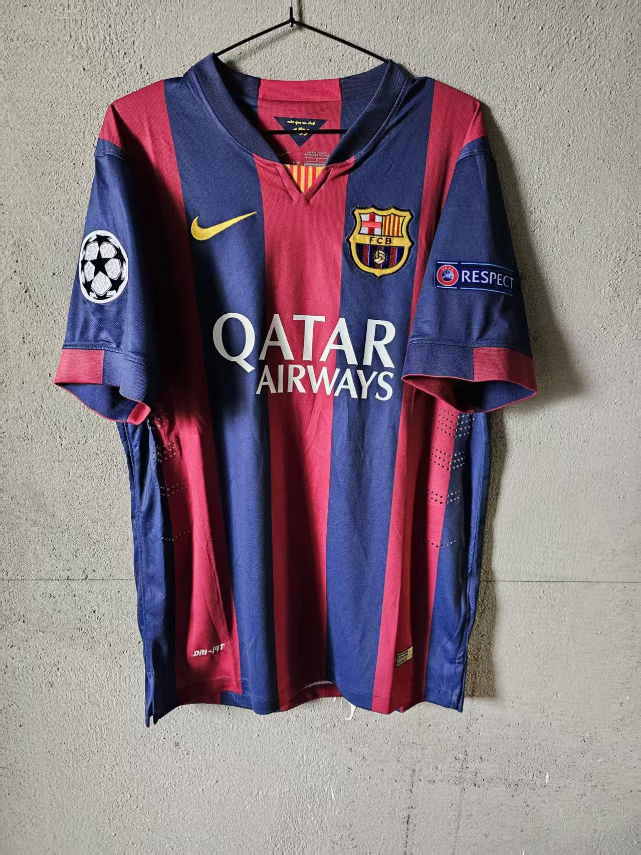 Other 2014 15 Barcelona 11 Neymar Jersey Size US L / EU 52-54 / 3 - 2 Thumbnail