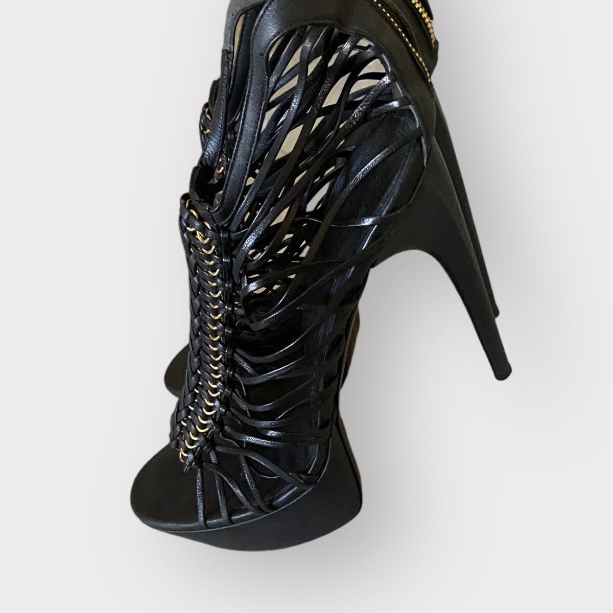 Alexander McQueen strappy platform black leather w/gold tone stiletto heels Size US 9 / IT 39 - 6 Thumbnail