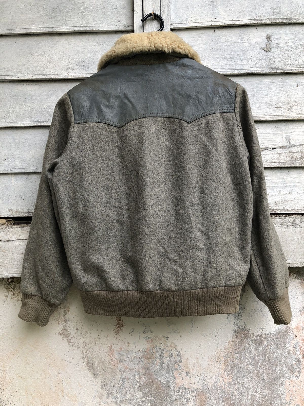 Vintage Vintage 90s Belair Leather Lining Wool Sherpa Lining Jacket Size US M / EU 48-50 / 2 - 5 Thumbnail
