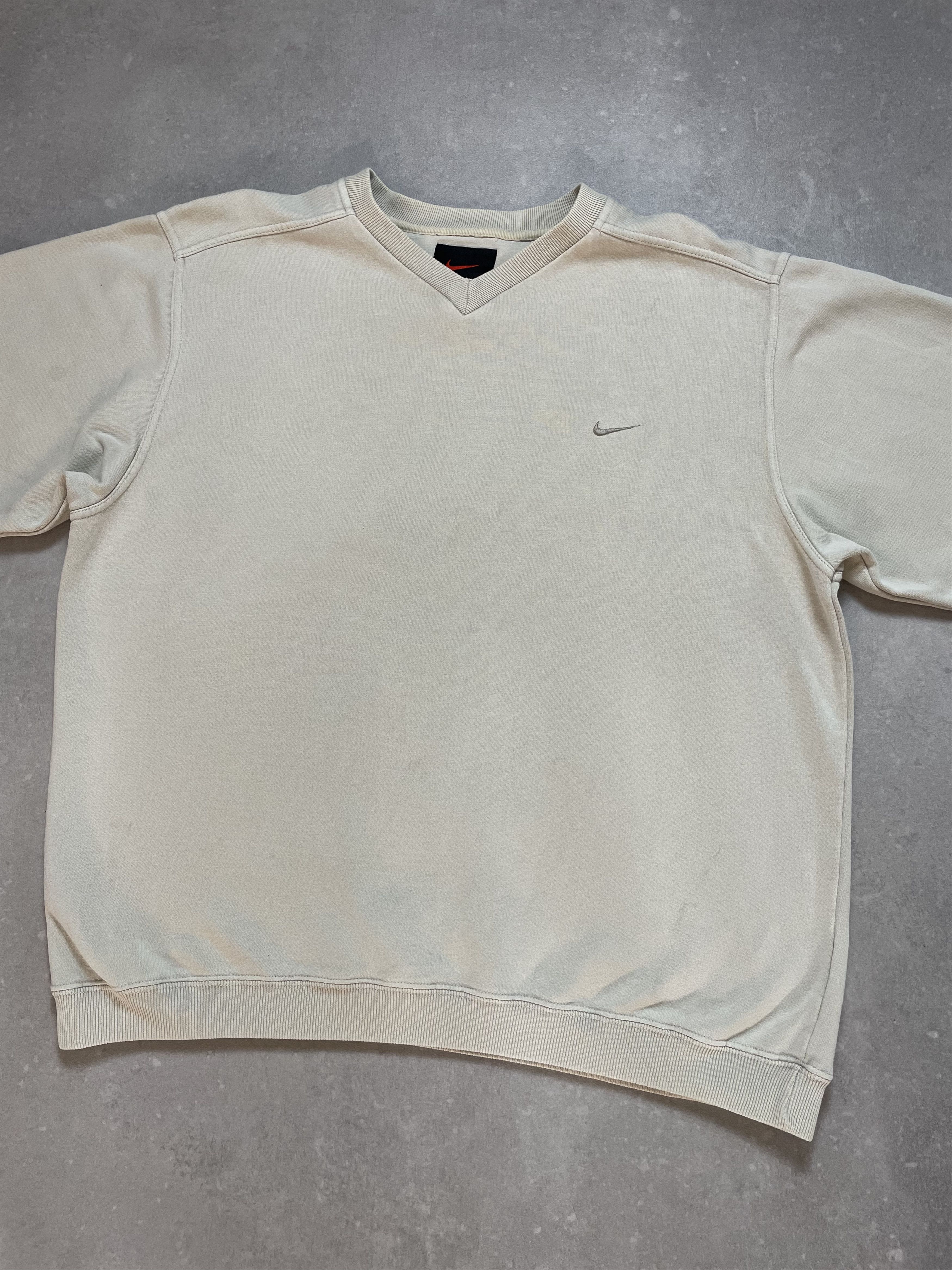 Nike Nike Vintage Sweatshirt / Streetwear Style Size US M / EU 48-50 / 2 - 5 Thumbnail