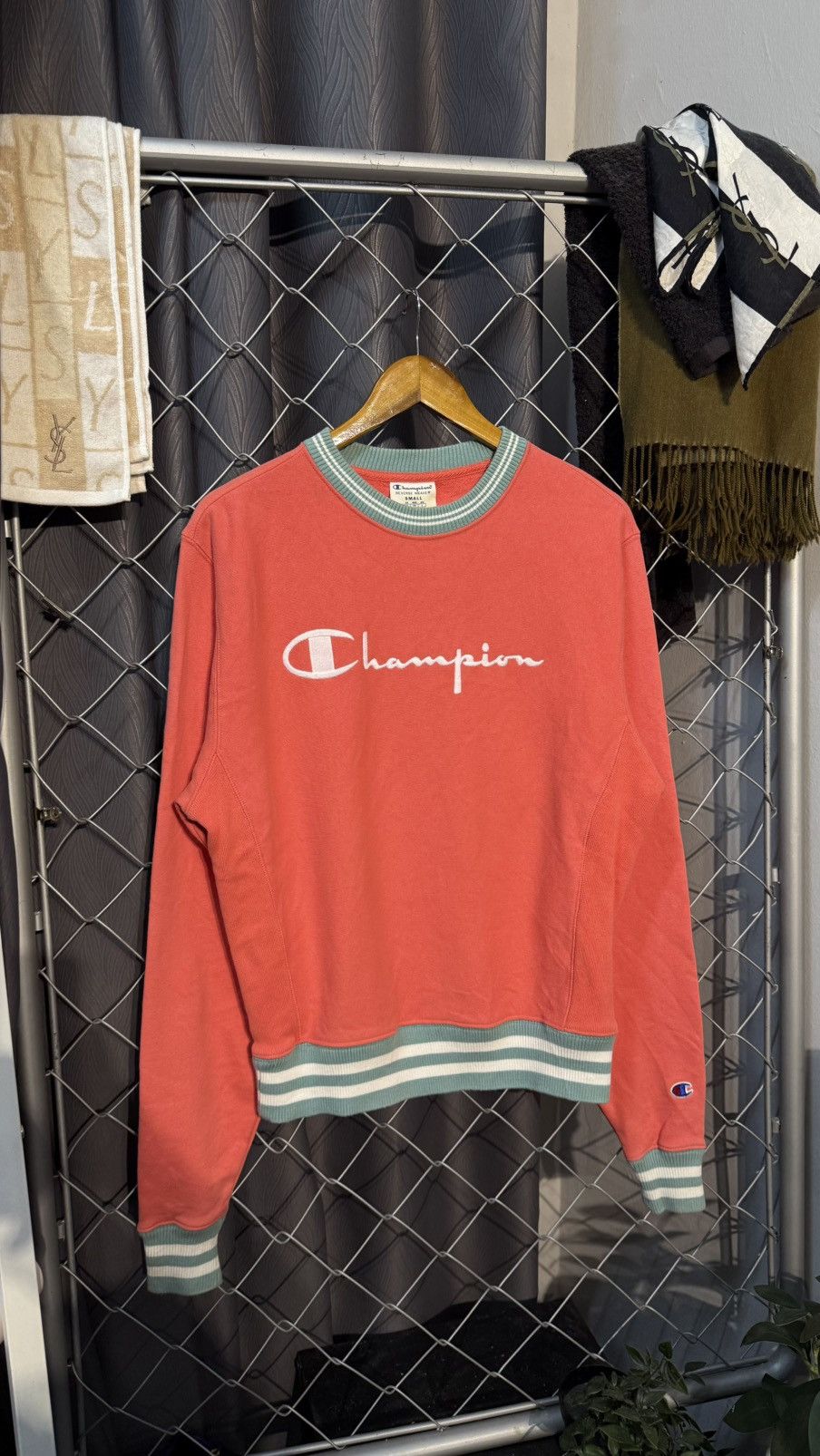 Champion VINTAGE REVERSE WEAVE CHAMPION CREWNECK SWEATSHIRT SMALL Size US S / EU 44-46 / 1 - 1 Thumbnail