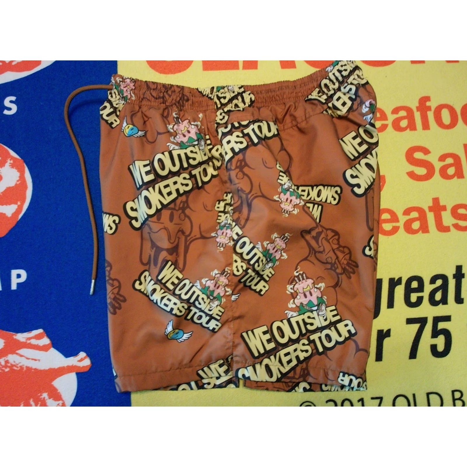 Vintage Wedding Cake Wake & Bake All Over Print Shorts Men L Brown Pockets Athletic 420 Hip Hop 90s Mens Size US 33 - 3 Thumbnail