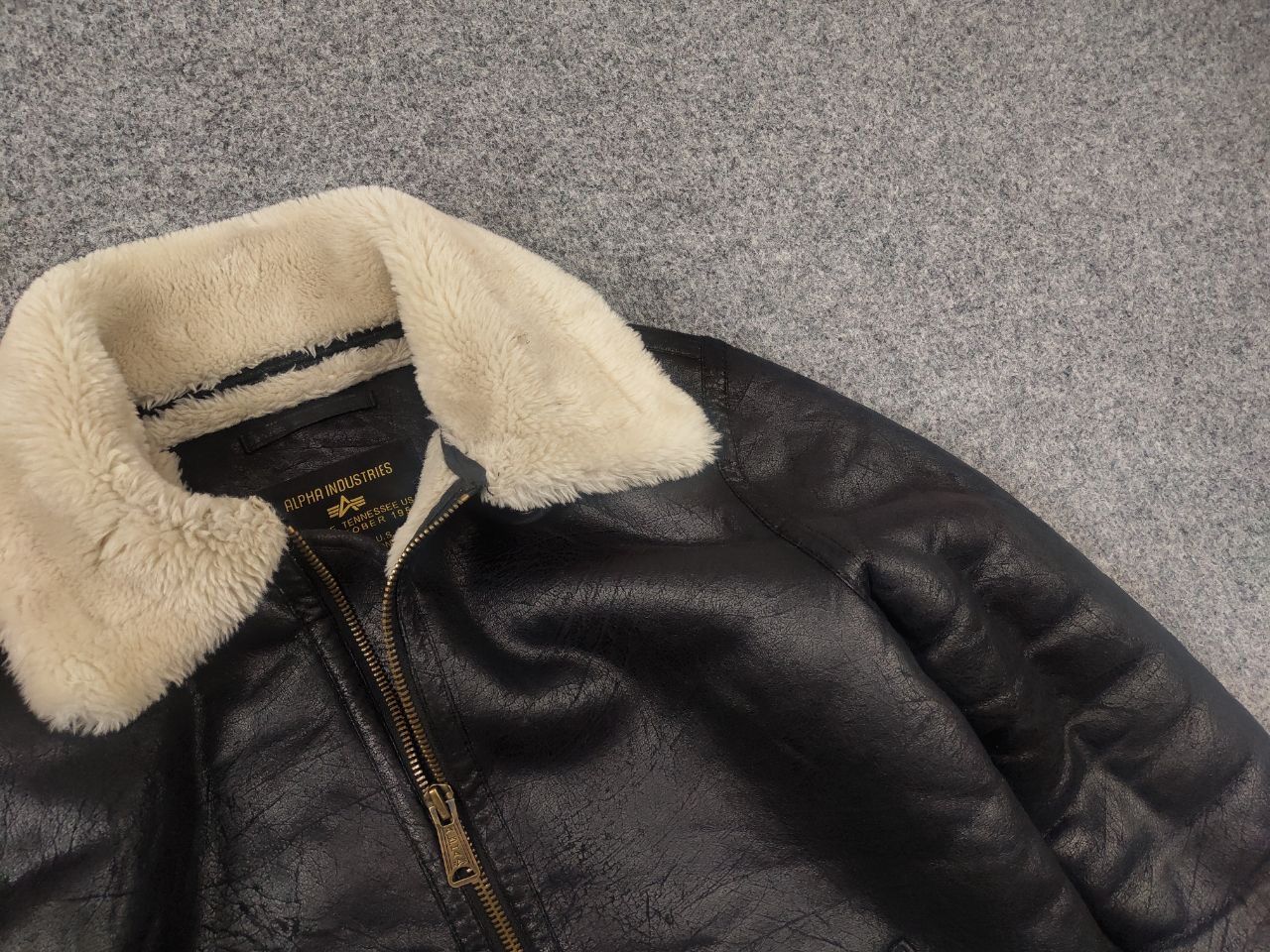 Alpha Industries Alpha Industries B3 Flying Faux Shearling Jacket Vintage Size US M / EU 48-50 / 2 - 5 Thumbnail
