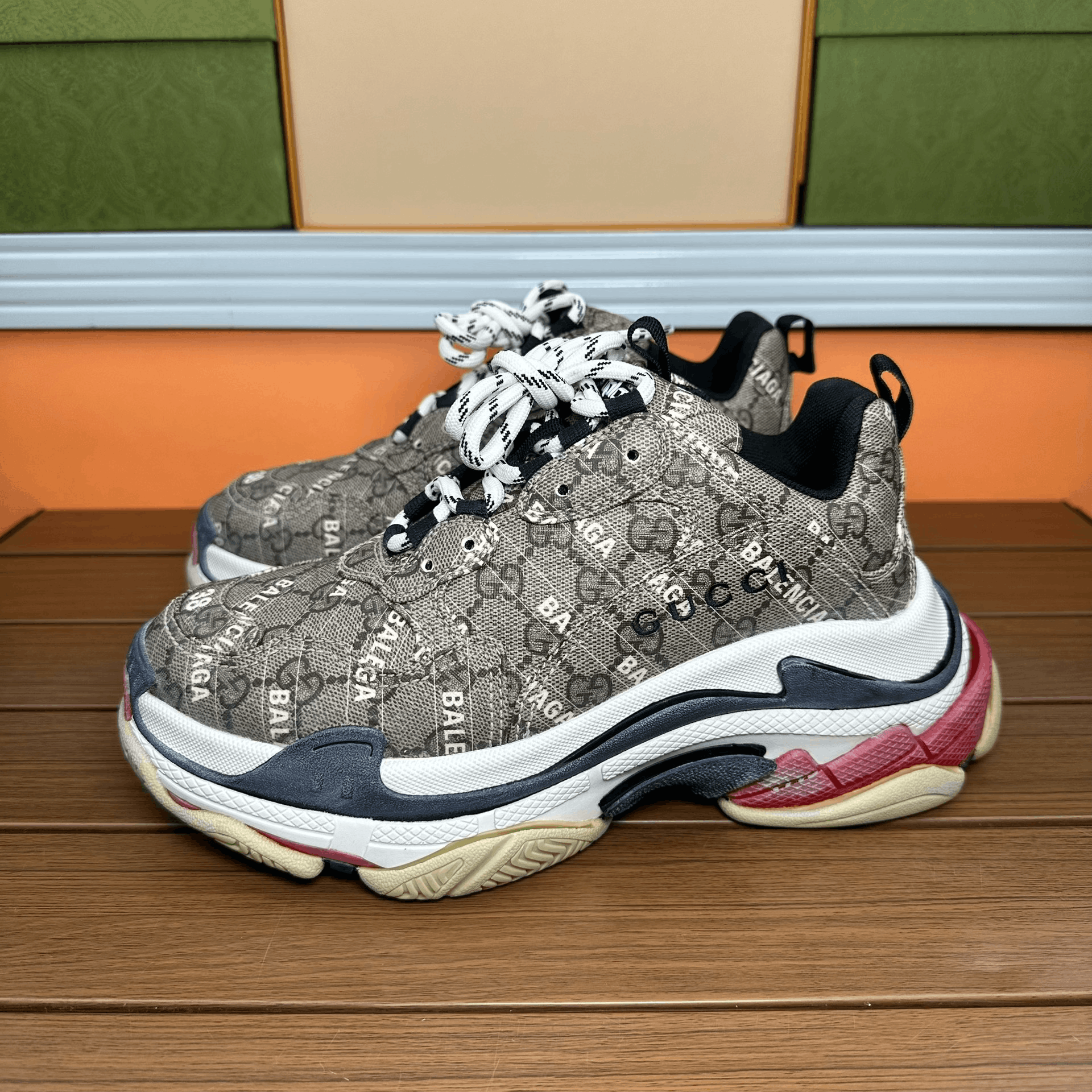 Balenciaga Balenciaga Collab Lowtop Sneakers it_38 Women Size US 8 / IT 38 - 1 Thumbnail