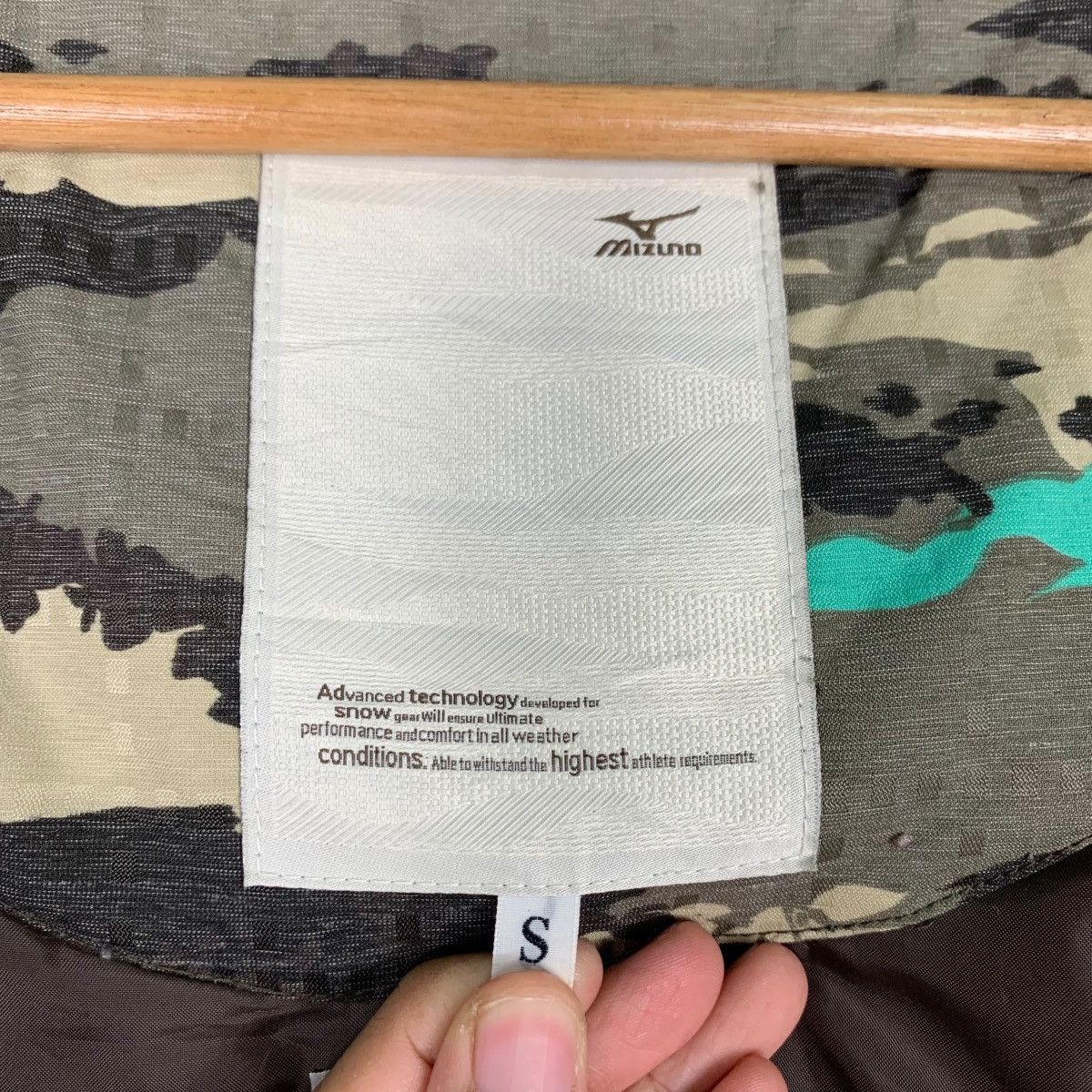 Mizuno MIZUNO Breath Thermo Snow Gear Camo Hoodie Jacket #0265-C12 Size US S / EU 44-46 / 1 - 18 Thumbnail