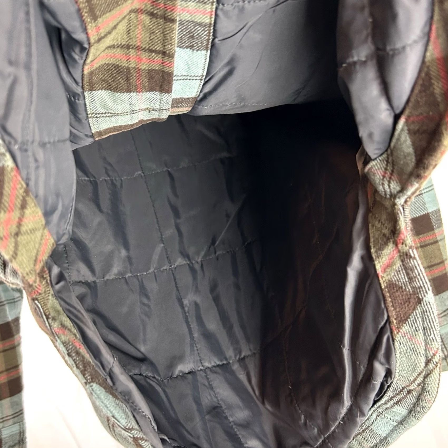 Vintage LL Bean Quilted Lined Flannel Jacket Heavy Plaid Outdoor Men Small Shacket Size US S / EU 44-46 / 1 - 7 Thumbnail