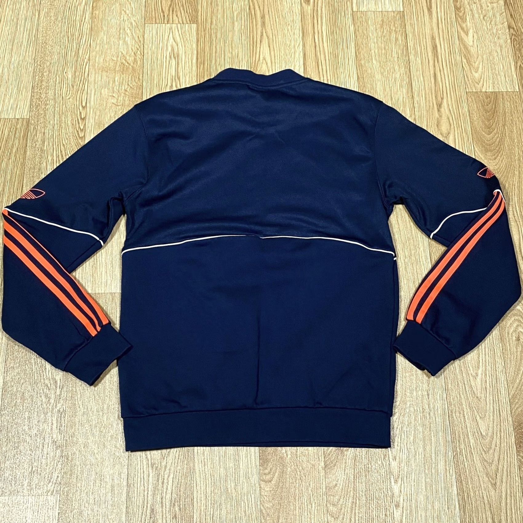 Adidas adidas Shirt Mens XS Sweatshirt Size Outline Crew Navy Pullover Pre Loved Trefoil Top Size US XS / EU 42 / 0 - 2 Thumbnail