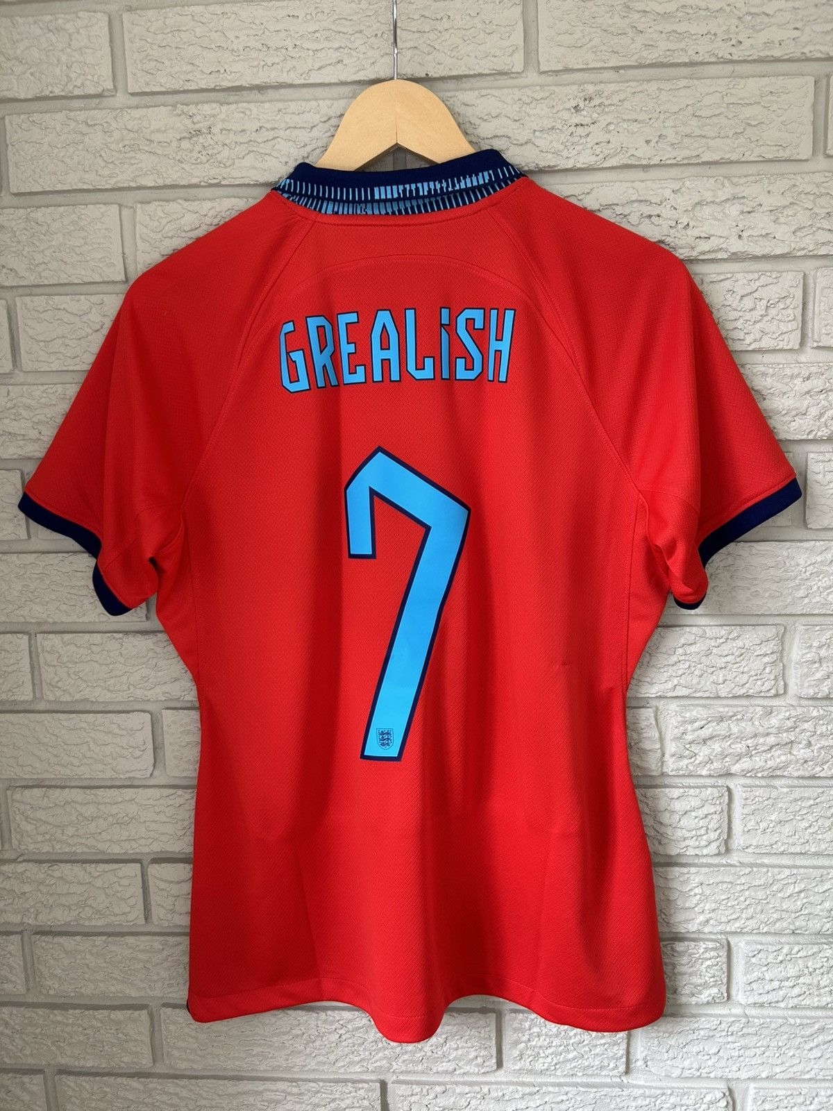 Nike Nike England Grealish 2022 Away Jersey Size US S / EU 44-46 / 1 - 6 Thumbnail