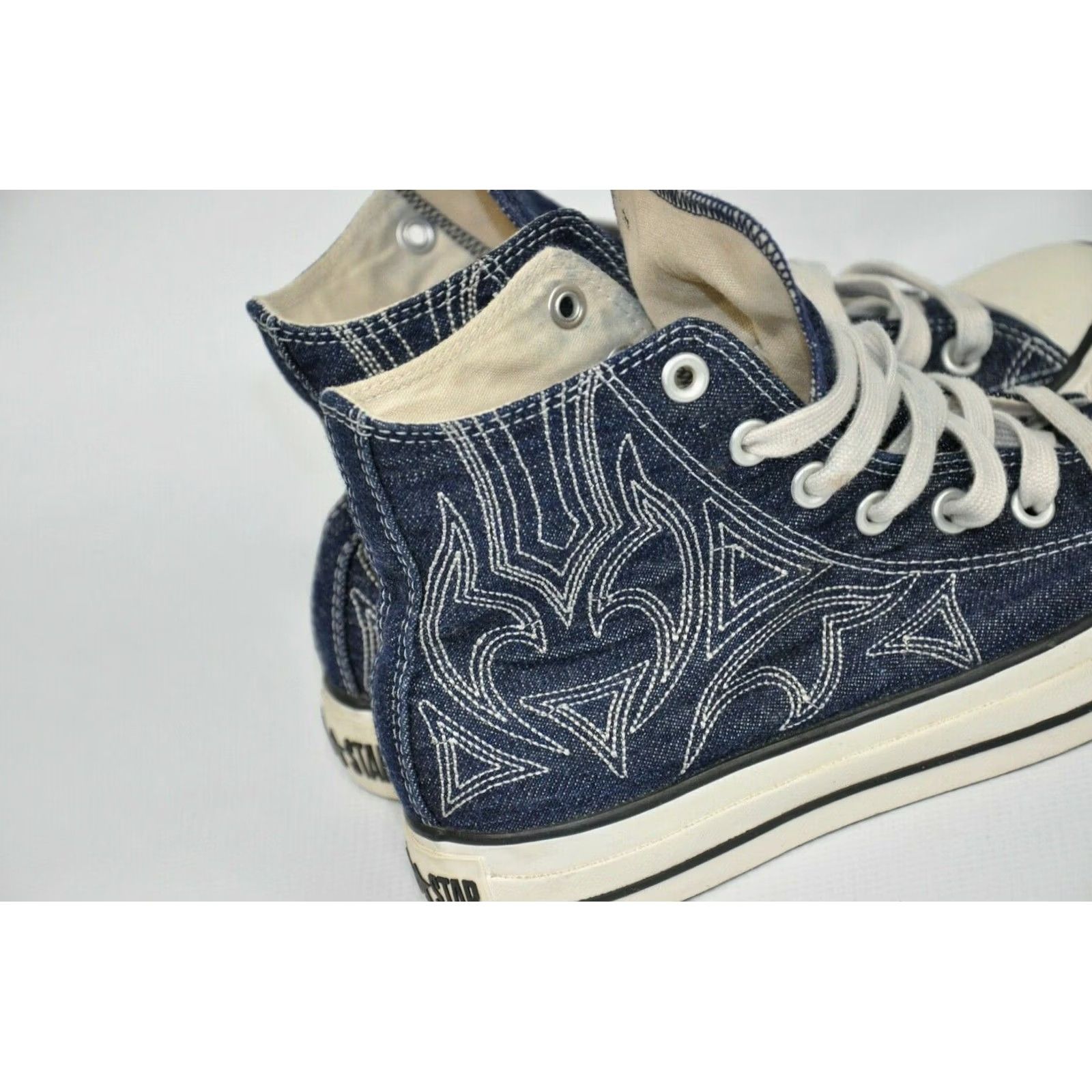 Converse Converse Chuck Taylor All Star Hi Denim Embroidered - UK 6 / EU 39 - Men - Denim Sneaker, Blue, Lace Up, Mid Top, Embroidered, 2015, Vintage: No Size US 6 / EU 39 - 7 Thumbnail