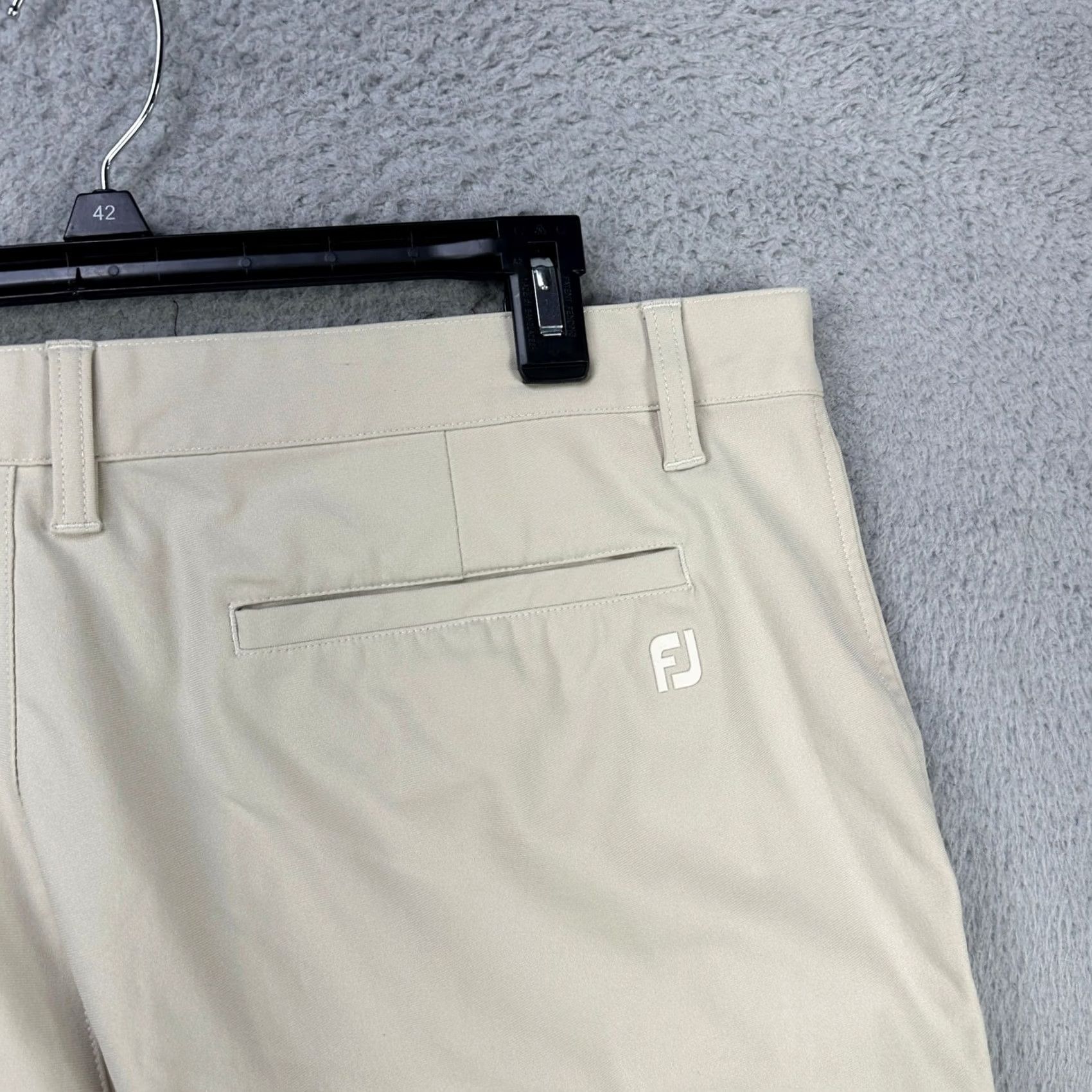 Footjoy FootJoy FJ Mens Chino Golf Shorts 38 Beige Performance Flat Front Pocket Logo Shirt? Size US 38 / EU 54 - 5 Thumbnail