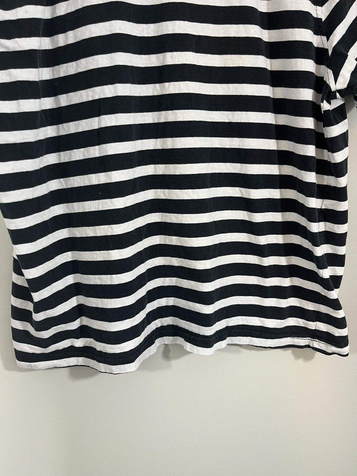 Vintage Basic Blank Prisoner Stripe V Neck Y2K Tee Size US XL / EU 56 / 4 - 11 Thumbnail