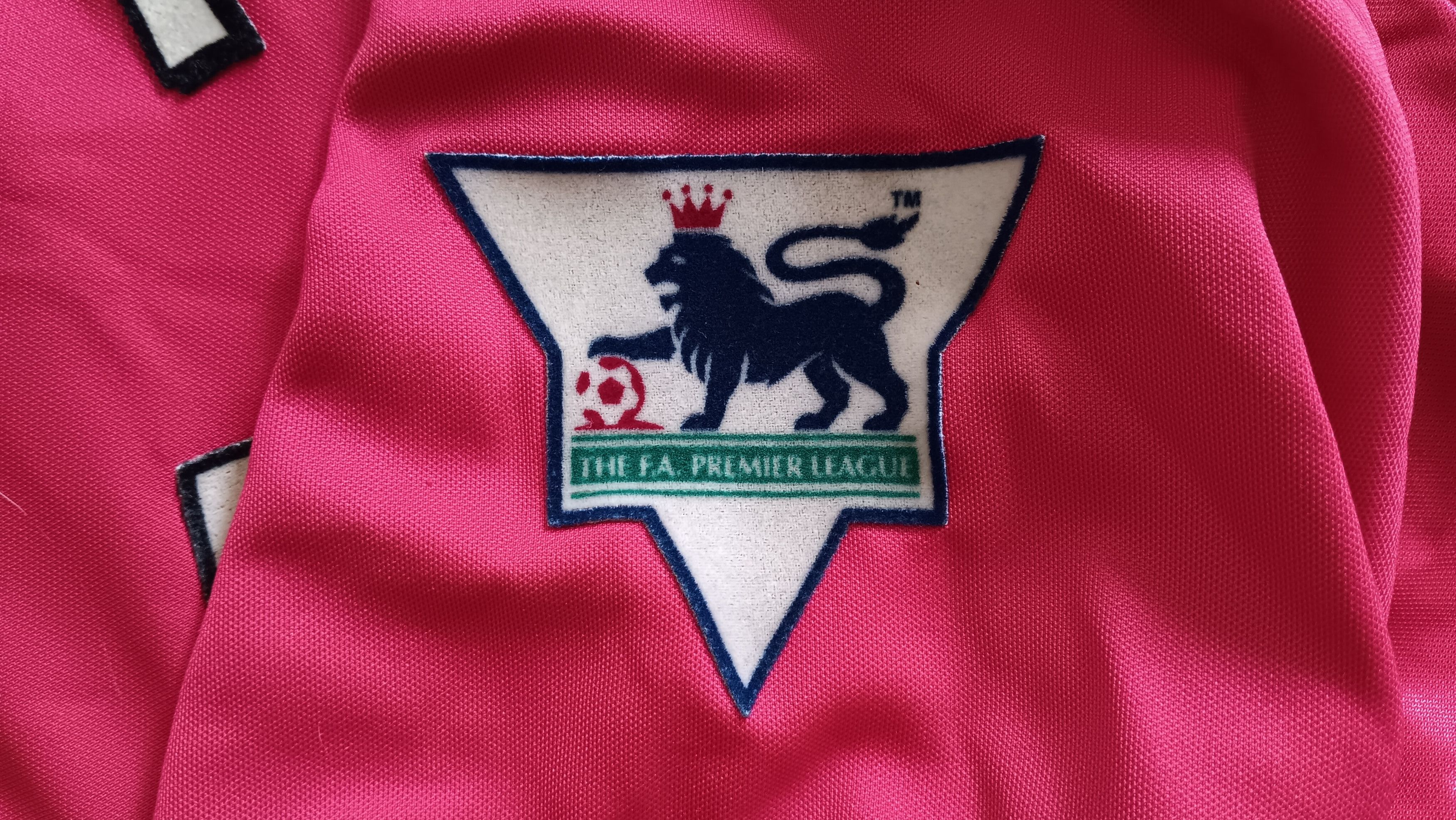 Reebok 2000-2002 | Liverpool (Home) | Vintage Jersey Size US XL / EU 56 / 4 - 9 Thumbnail