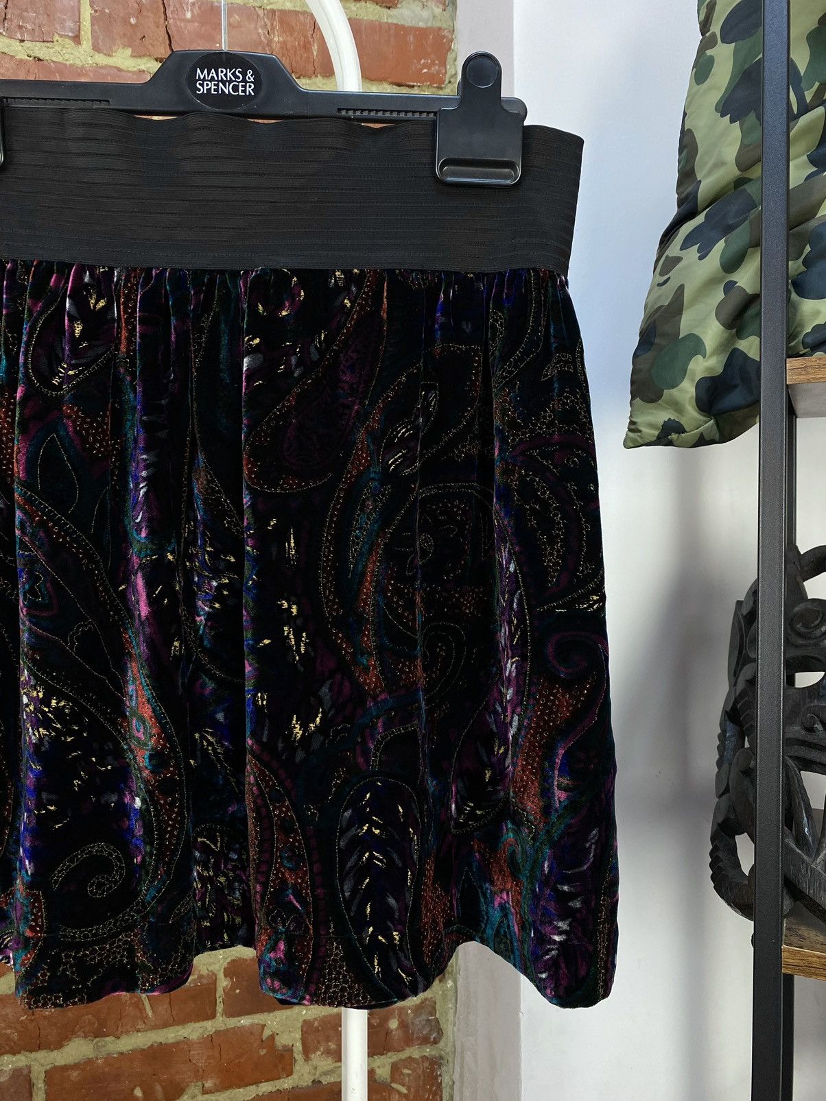 Designer × Sandro Sandro Viscose Silk Blend Velour/Velvet Paisley Skirt Size 26" / US 2 / IT 38 - 7 Thumbnail