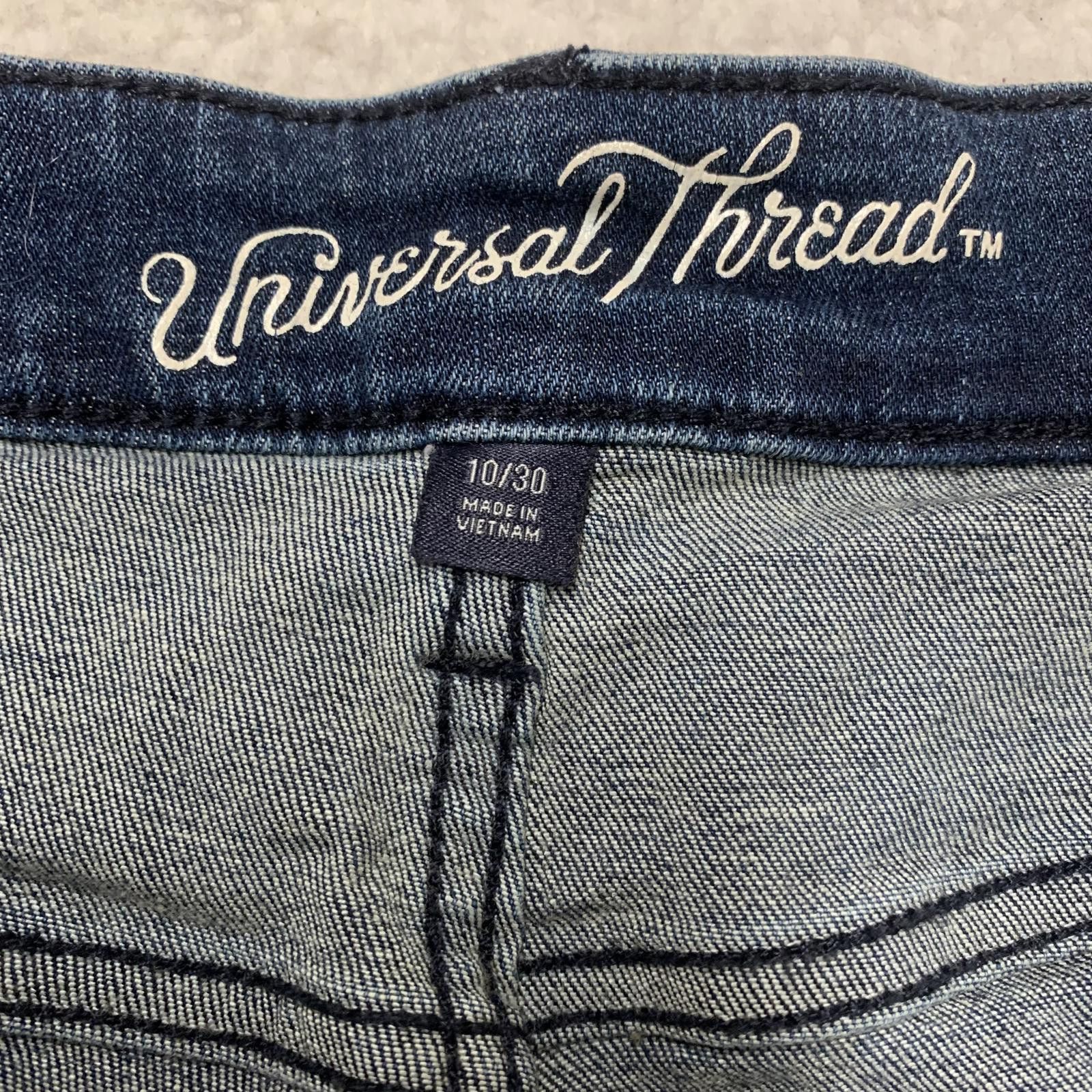 Other Universal Thread Women's Size 10 Blue Mid Rise Denim Shorts Size 32" / US 10 / IT 46 - 4 Thumbnail