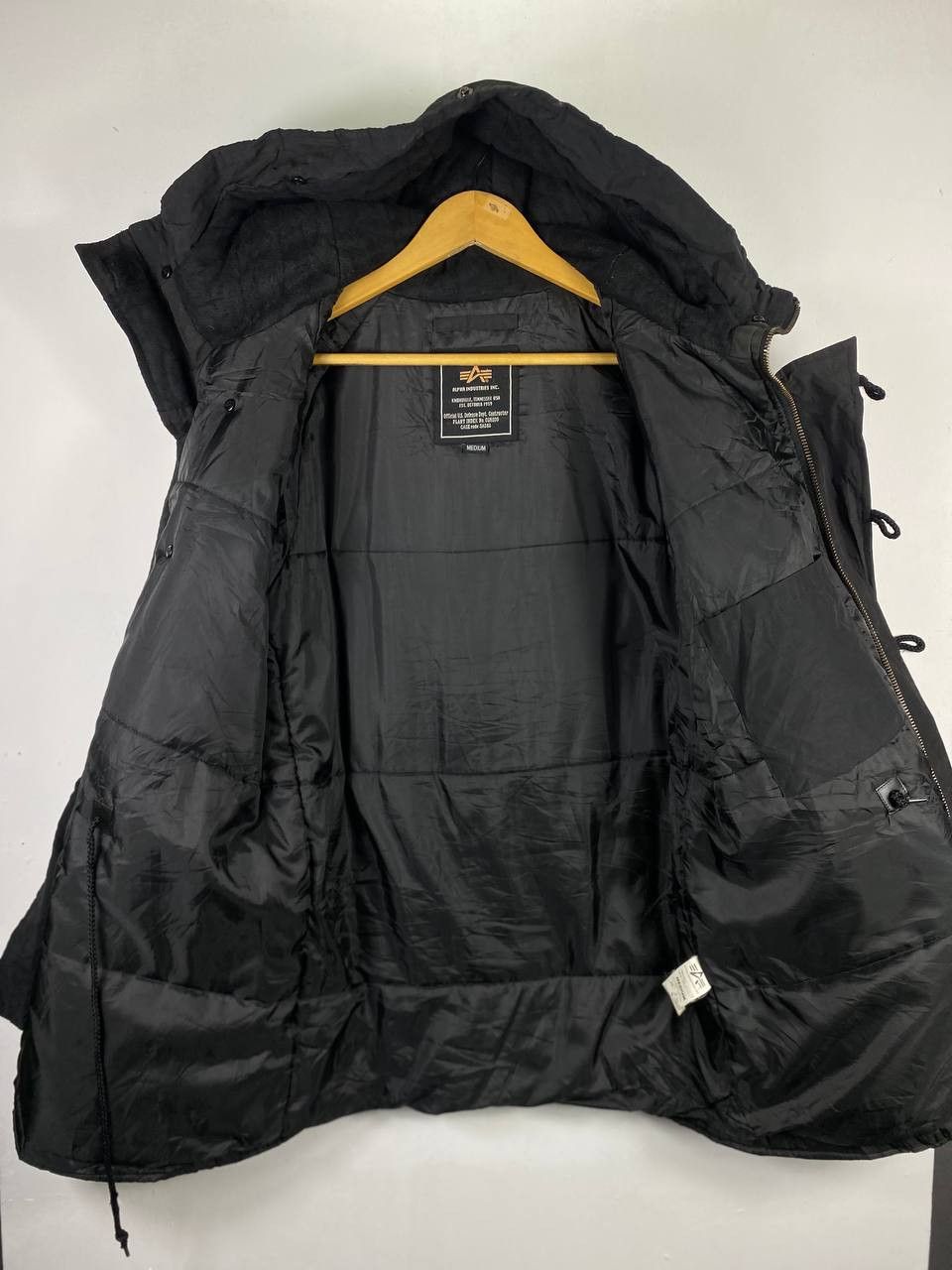 Alpha Industries vintage alpha industries long bomber jacket nice design Size US M / EU 48-50 / 2 - 8 Thumbnail