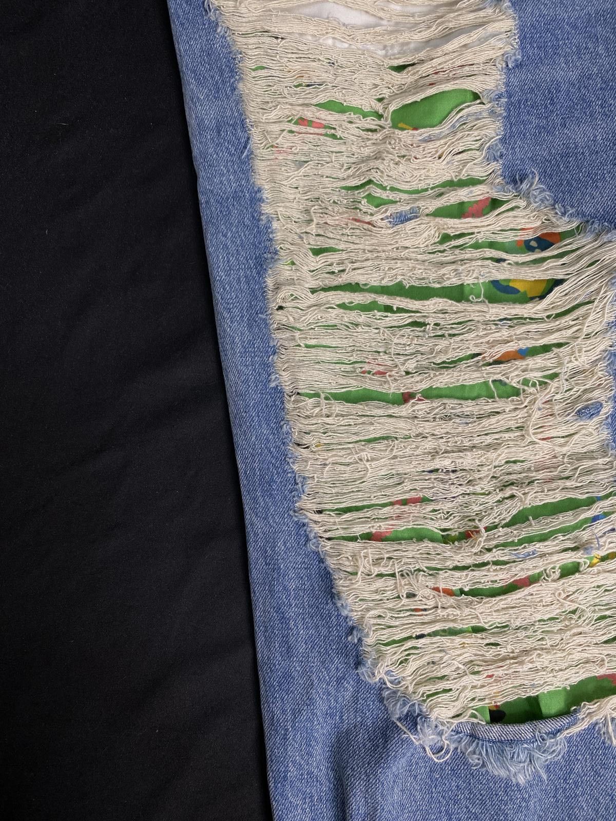 Japanese Brand Deadstock Michael Jaejoon Kim Shredded Distressed Denim Jean Size US 32 / EU 48 - 9 Thumbnail