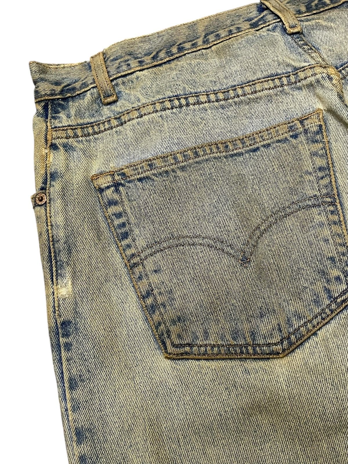 Levi's × Vintage Vintage Levis 560 Tapered Leg Loose Mud Wash Jeans Size US 35 - 20 Thumbnail
