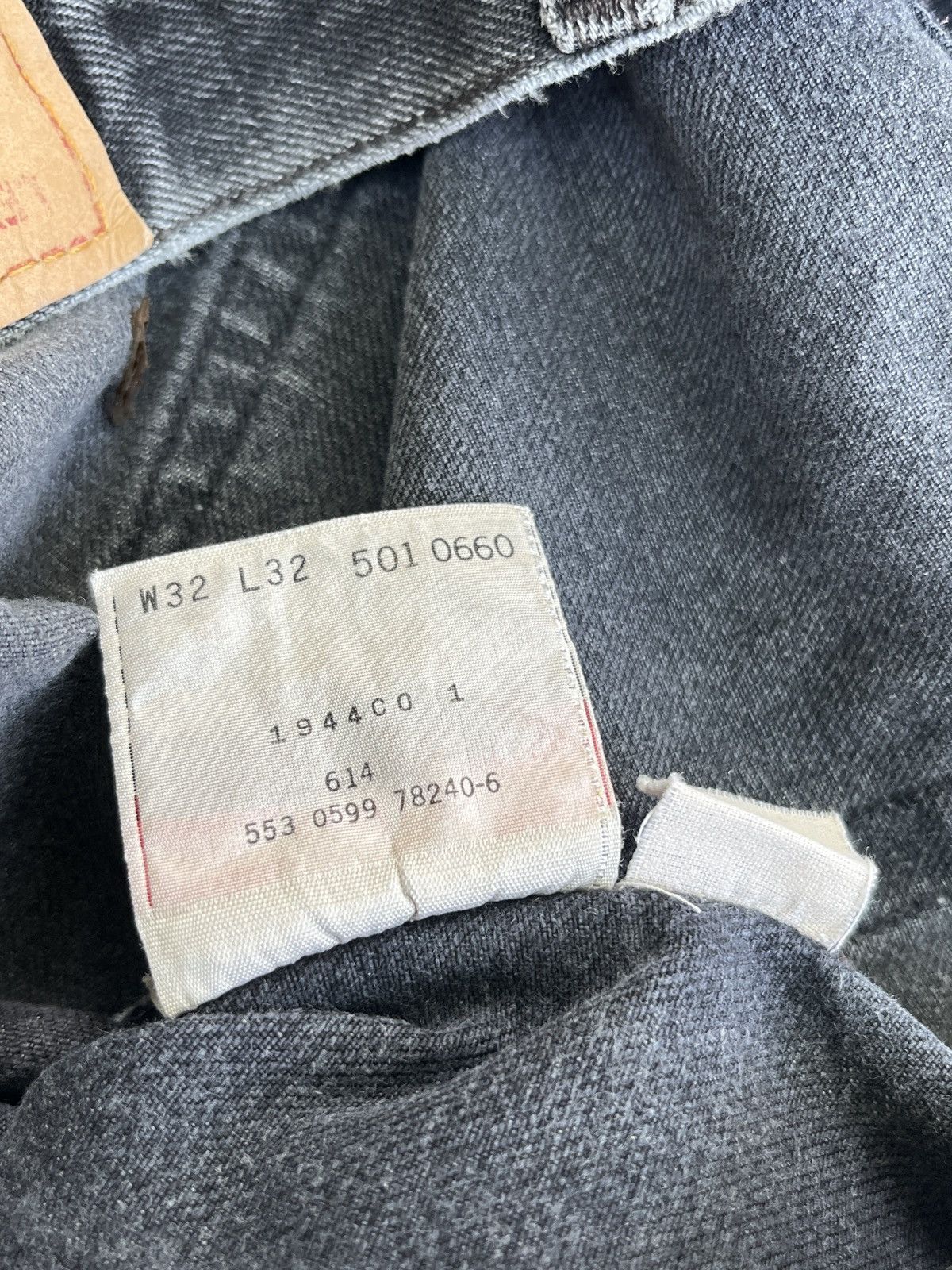 Levi's Vintage Clothing Vintage 1999 Black Faded Levi’s 501 Size US 32 / EU 48 - 4 Thumbnail