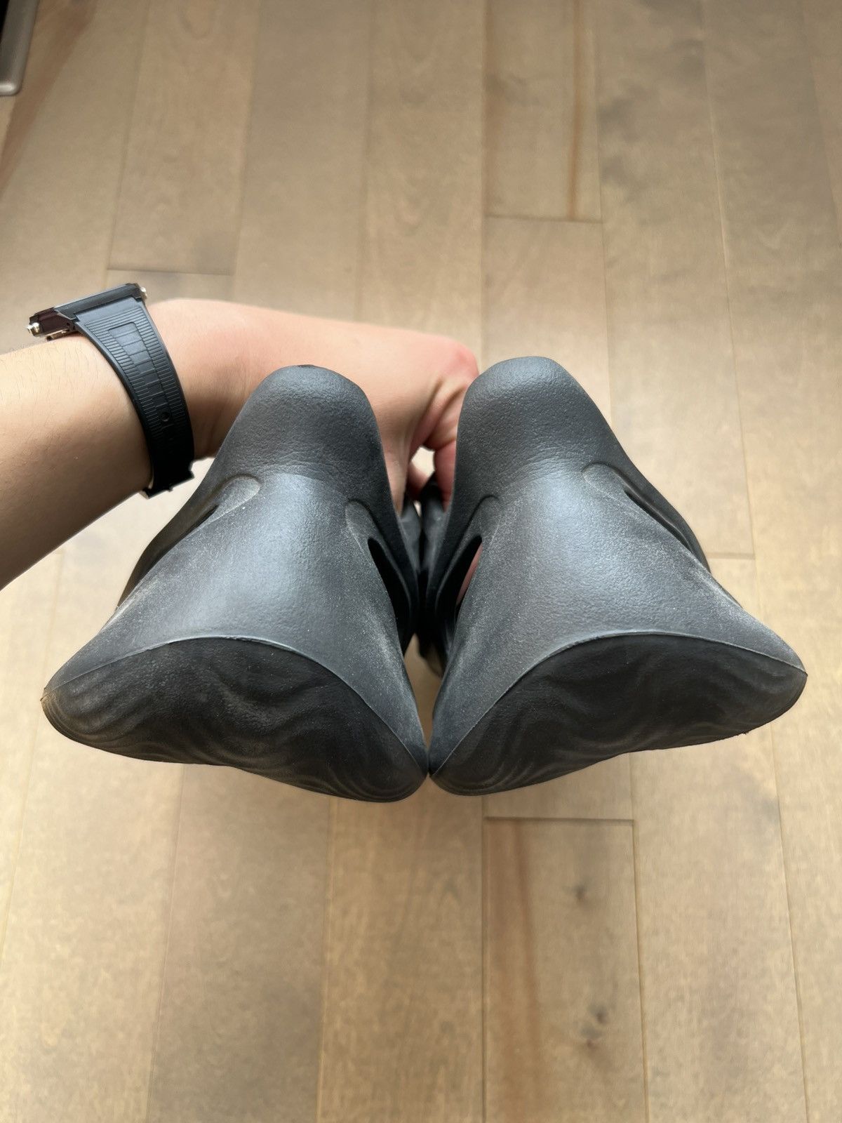 Adidas × Yeezy Yeezy Foam RNR Onyx Size US 10 / EU 43 - 7 Thumbnail