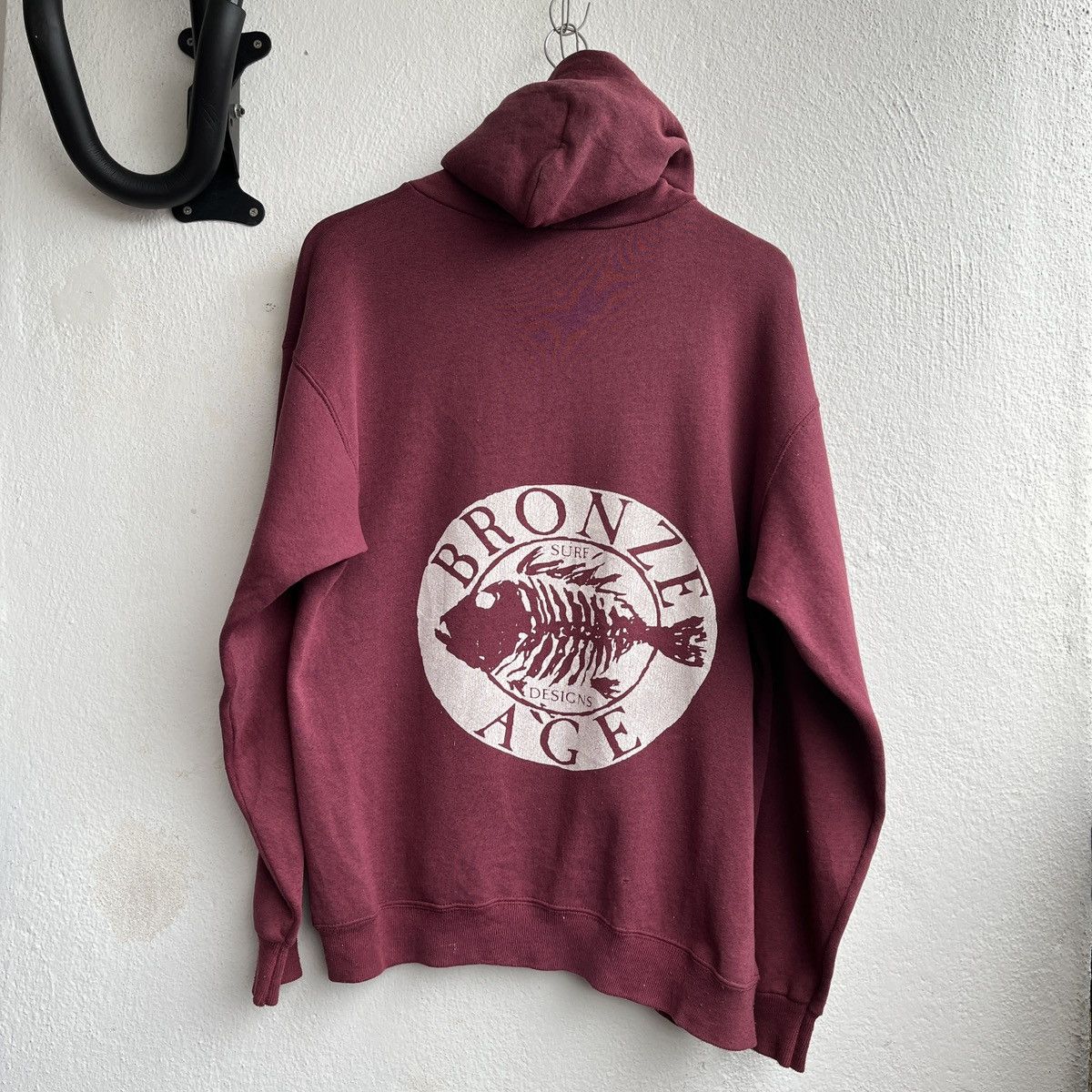 Vintage BRONZE AGE 1980s FISH SKULL SURF DESIGN REAL VINTAGE HOODIE Size US M / EU 48-50 / 2 - 4 Thumbnail