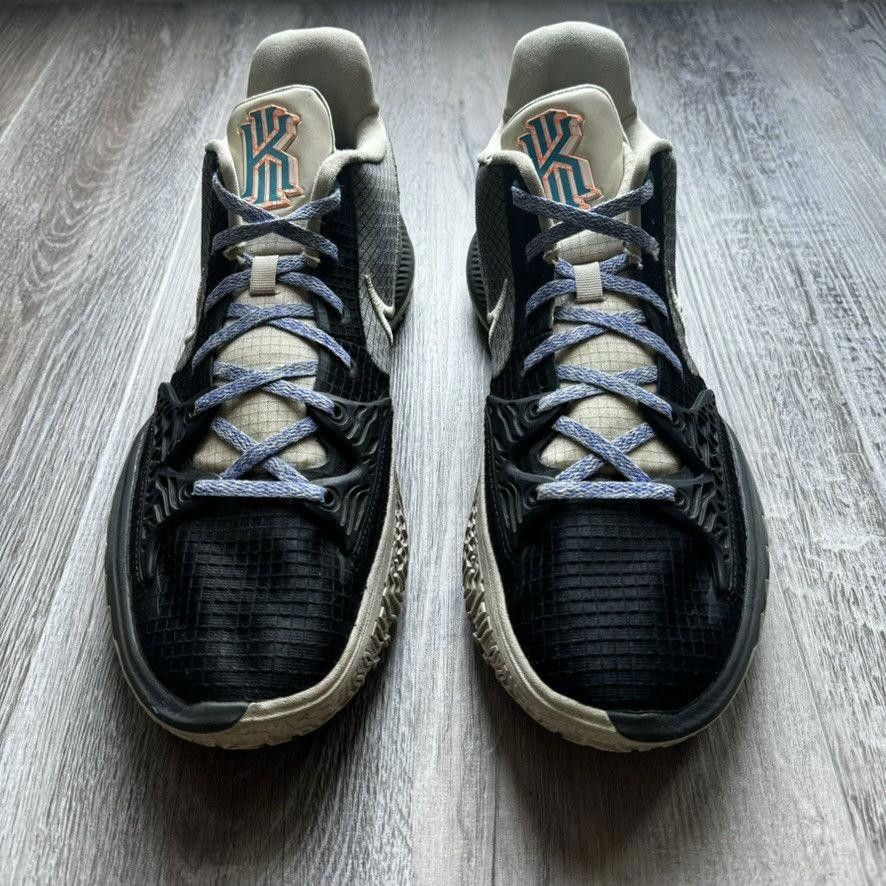 Nike NIKE • Kyrie 4 Low "Black Grey Rattan" (13M) Size US 13 / EU 46 - 4 Thumbnail