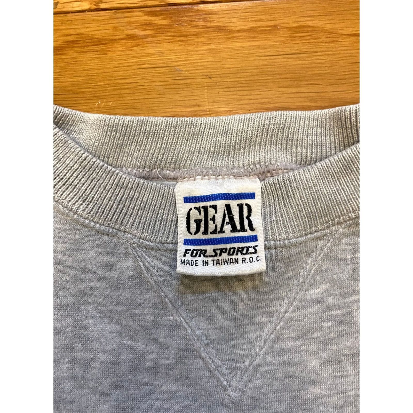 Vintage VINTAGE LEGENDS Purdue Boilermakers Sweatshirt Gray Sz L Mens Crew Neck Long Sleeve Logo Embroidered 90s University College USA Retro Size US L / EU 52-54 / 3 - 3 Thumbnail