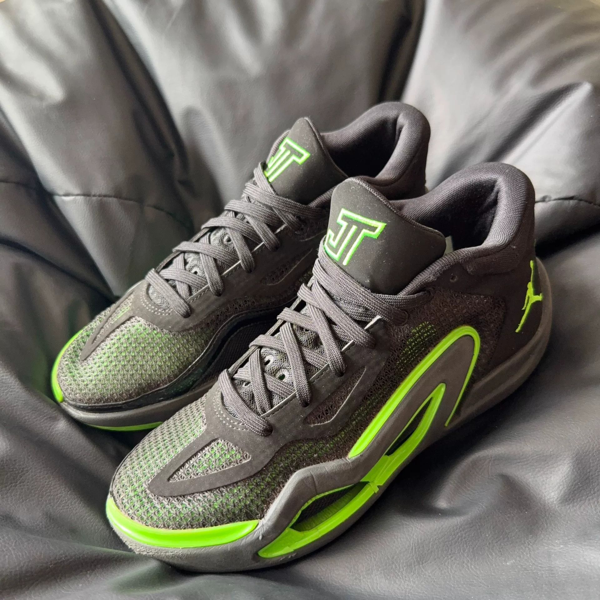 Nike Nike Green Lowtop Sneakers 41 Men Size US 8.5 / EU 41-42 - 1 Thumbnail