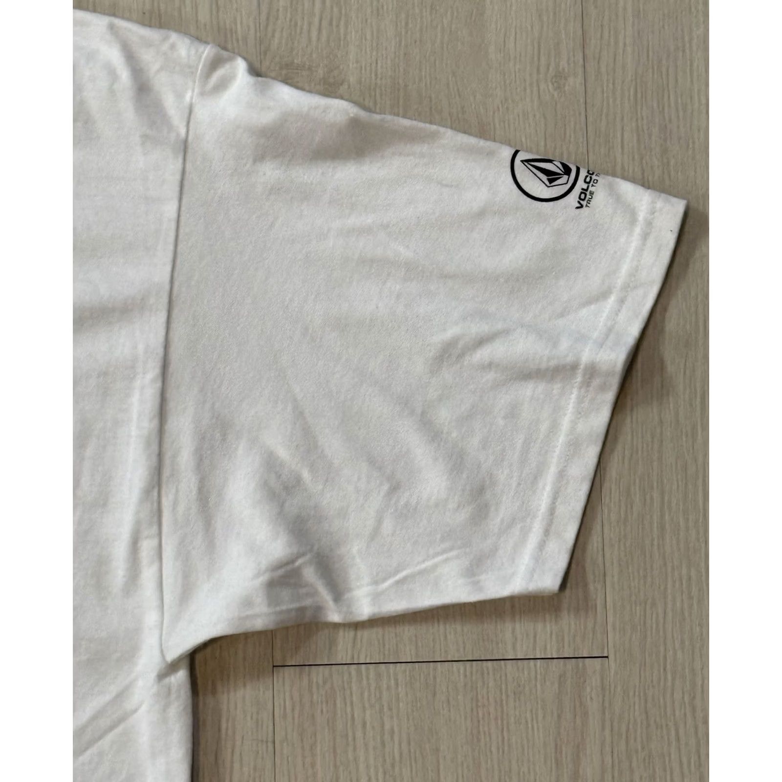 Volcom Volcom Shirt XL White Crew Neck Barabara Kruger Box Logo Tate Modern Art Museum Performa 17 Biennial Limited Edition Vintage No Mens Size US XL / EU 56 / 4 - 5 Thumbnail