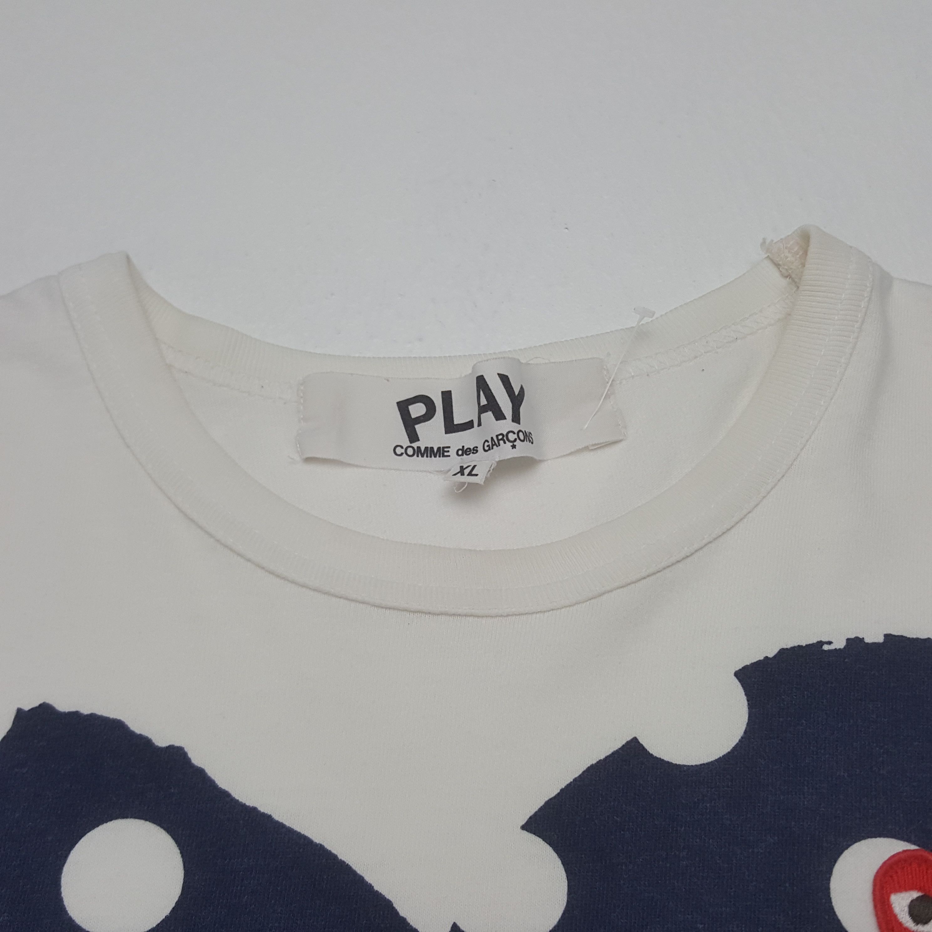 Comme des Garcons PLAY Vintage Play Comme des Garcons Japanese Tshirt C301N21(75) Size US L / EU 52-54 / 3 - 4 Thumbnail