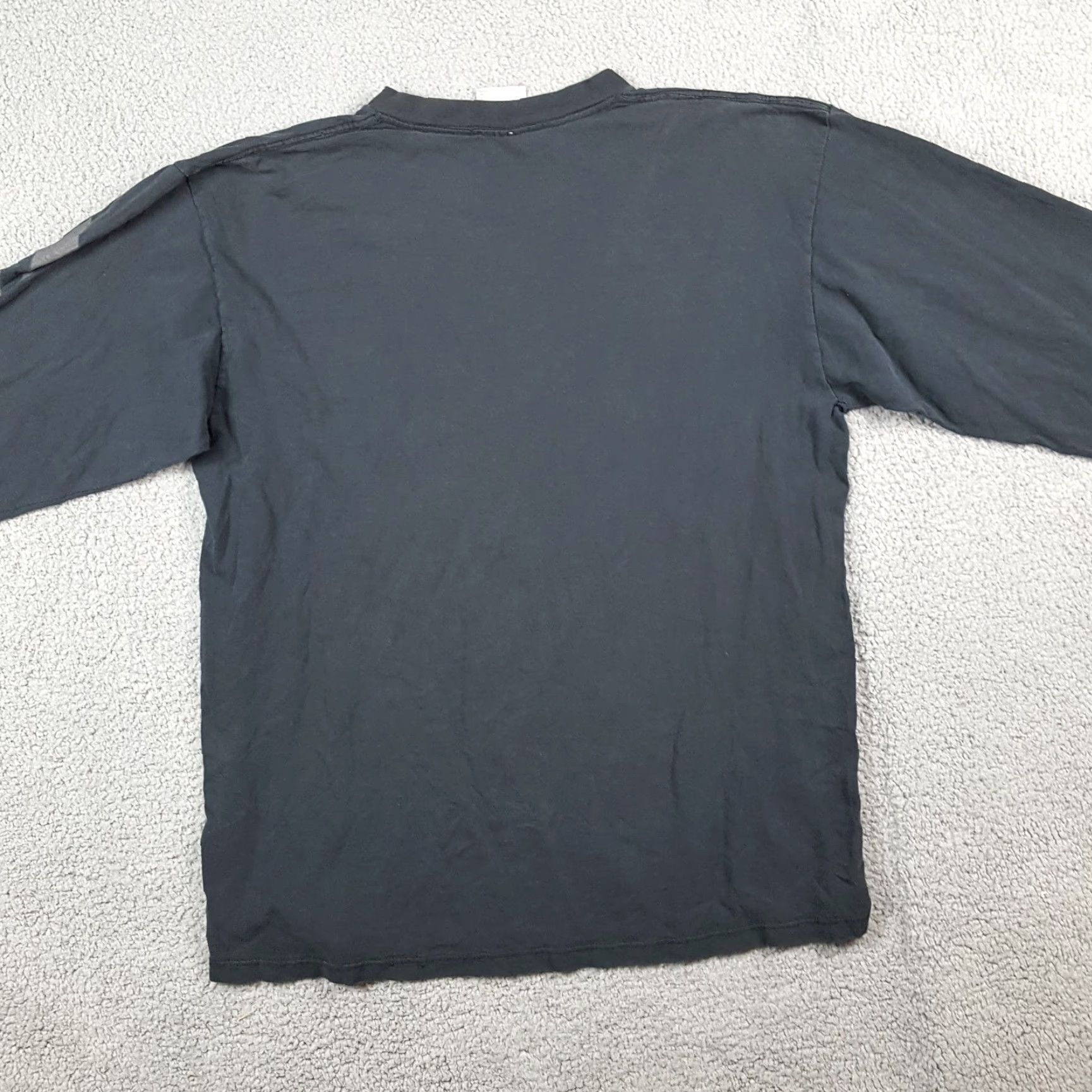 Nike VINTAGE Nike Swoosh Distressed T-Shirt Men's Large Black Y2K Grunge 90s Athletic Size US L / EU 52-54 / 3 - 6 Thumbnail