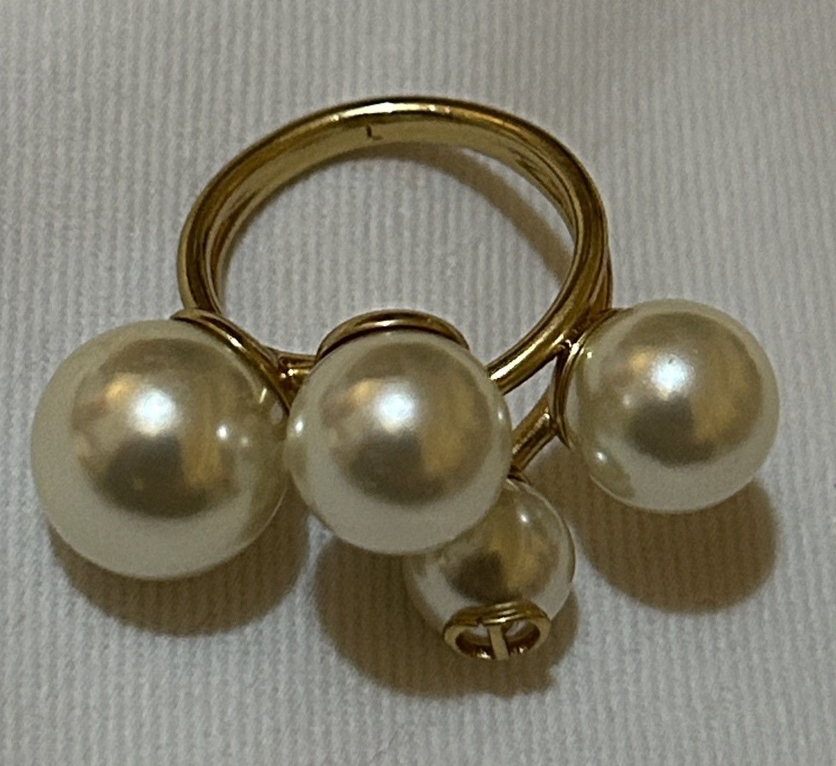 Dior Dior D-STUDS RING Gold-Finish Metal and White Resin Pearls Size ONE SIZE - 8 Thumbnail